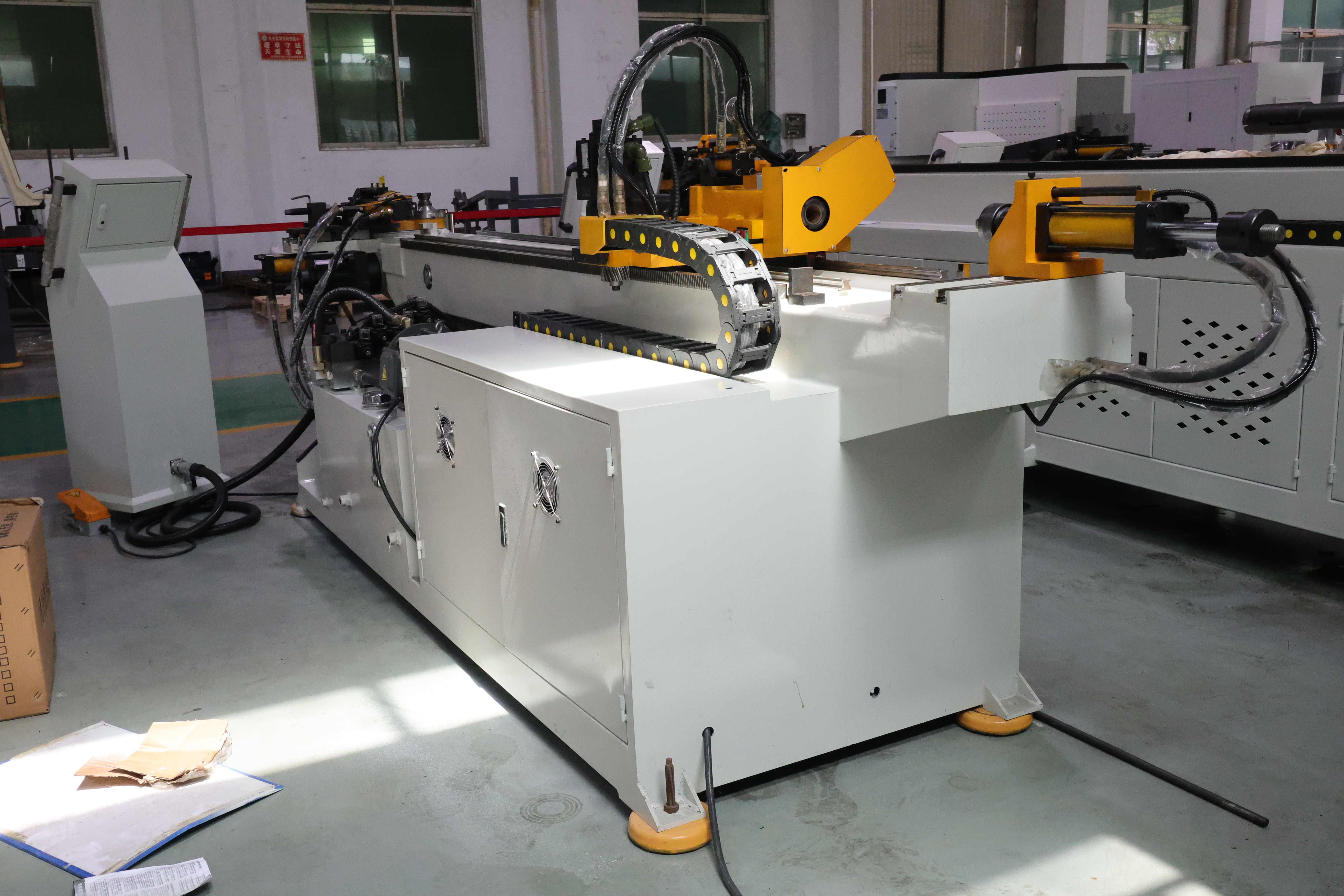 CNC  tube  bending  machine6.JPG