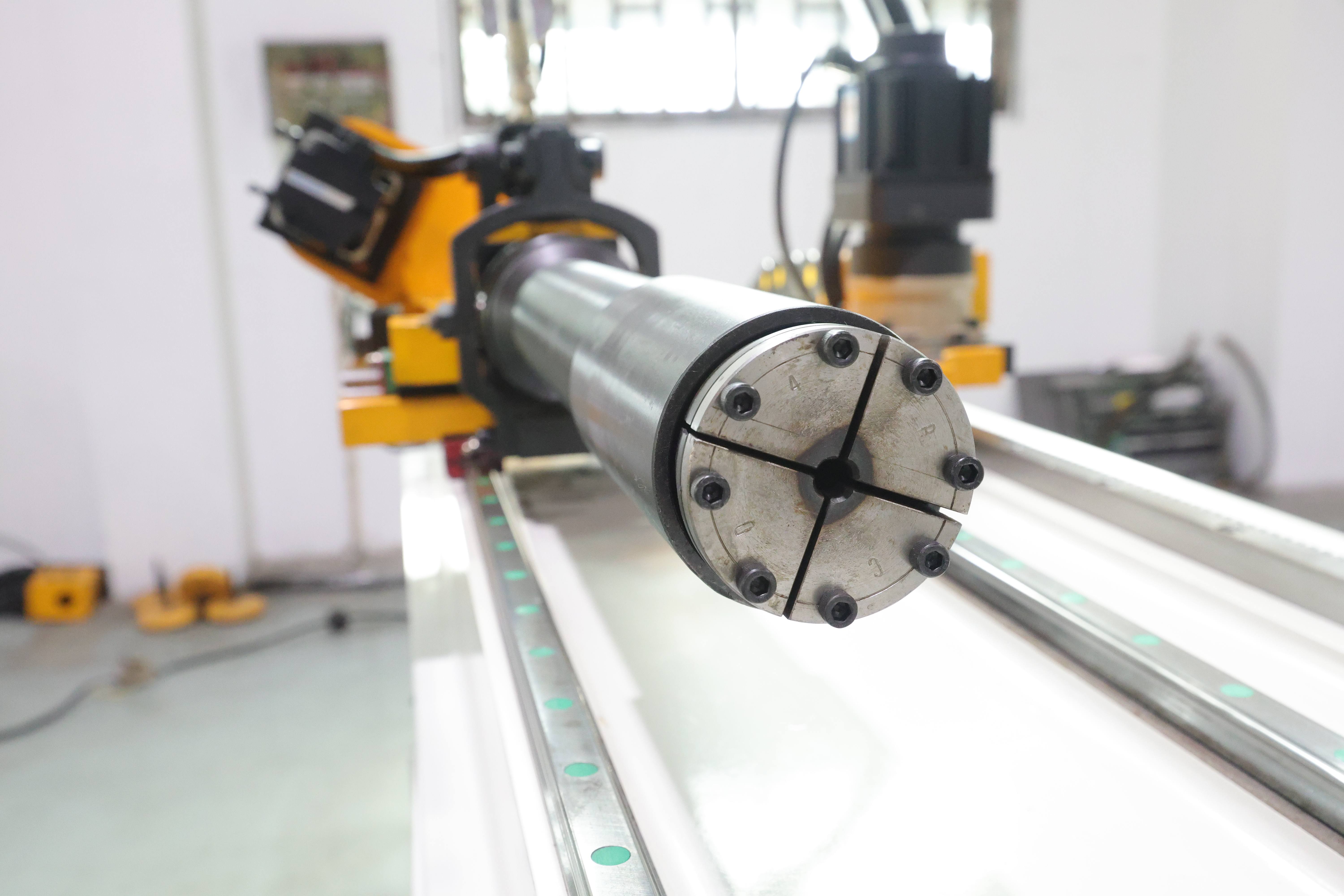 CNC  tube  bending  machine12.JPG