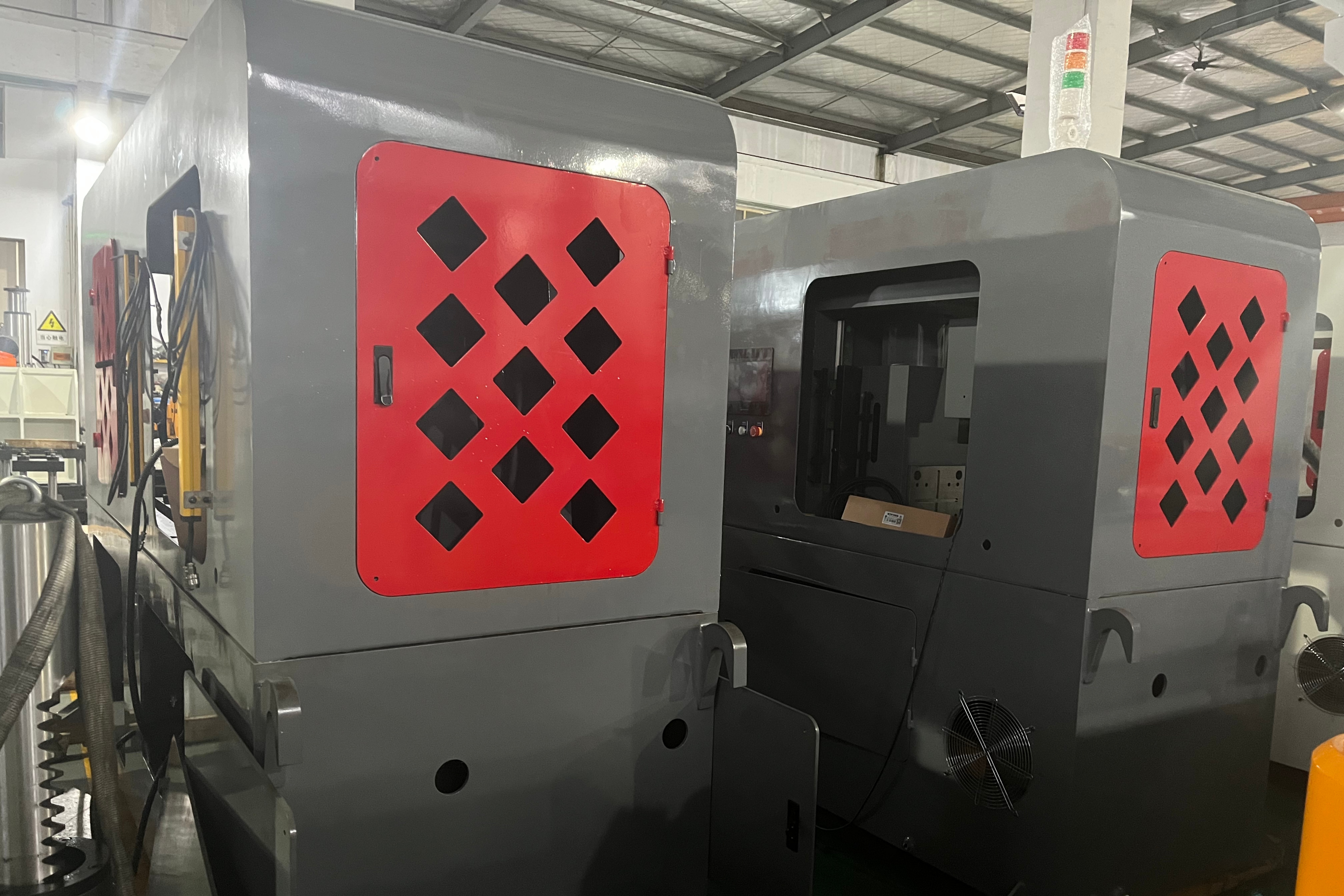 Head restraint notchingbroached rolledpress in5(40a23557a0).jpg