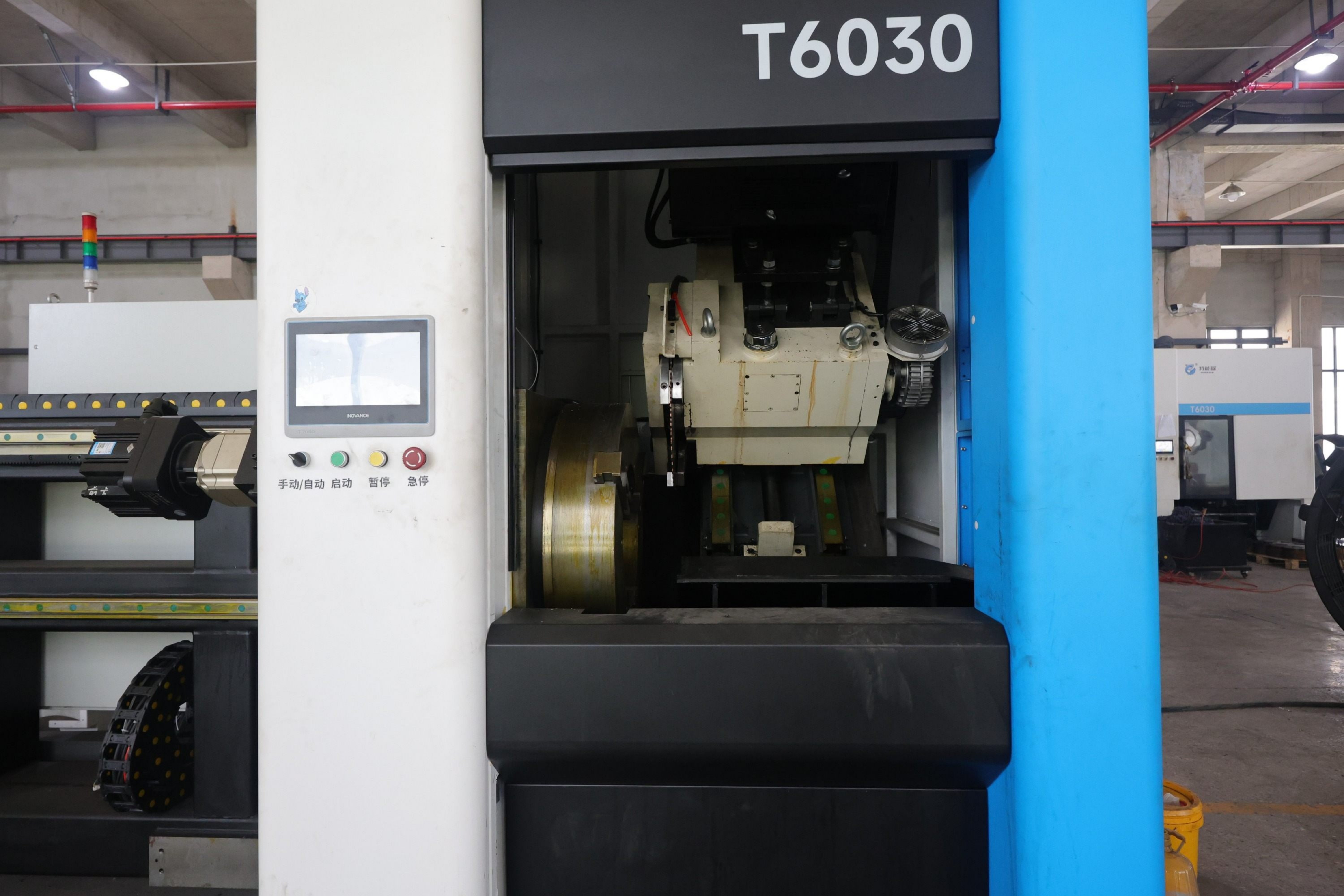 Heavy-duty Circular Saw Machine2(0071f541a4).JPG