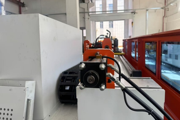 130CNC Pipe Bending Machine3(2c824da230).jpg