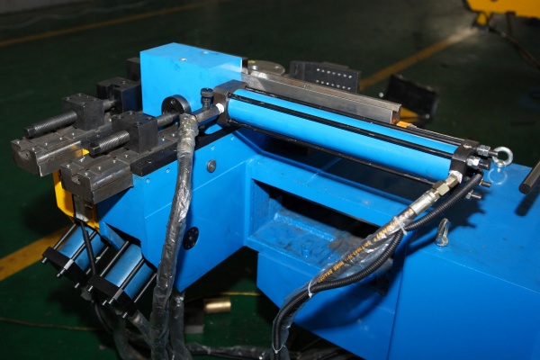 38NC Semi-Automatic Pipe Bending Machine7(e7b5eb238d).JPG