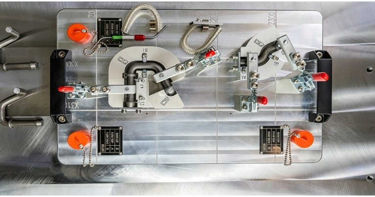 Wire bending with Flanges and Band Clamps Pier bar bends machine for auto spare parts3.jpeg