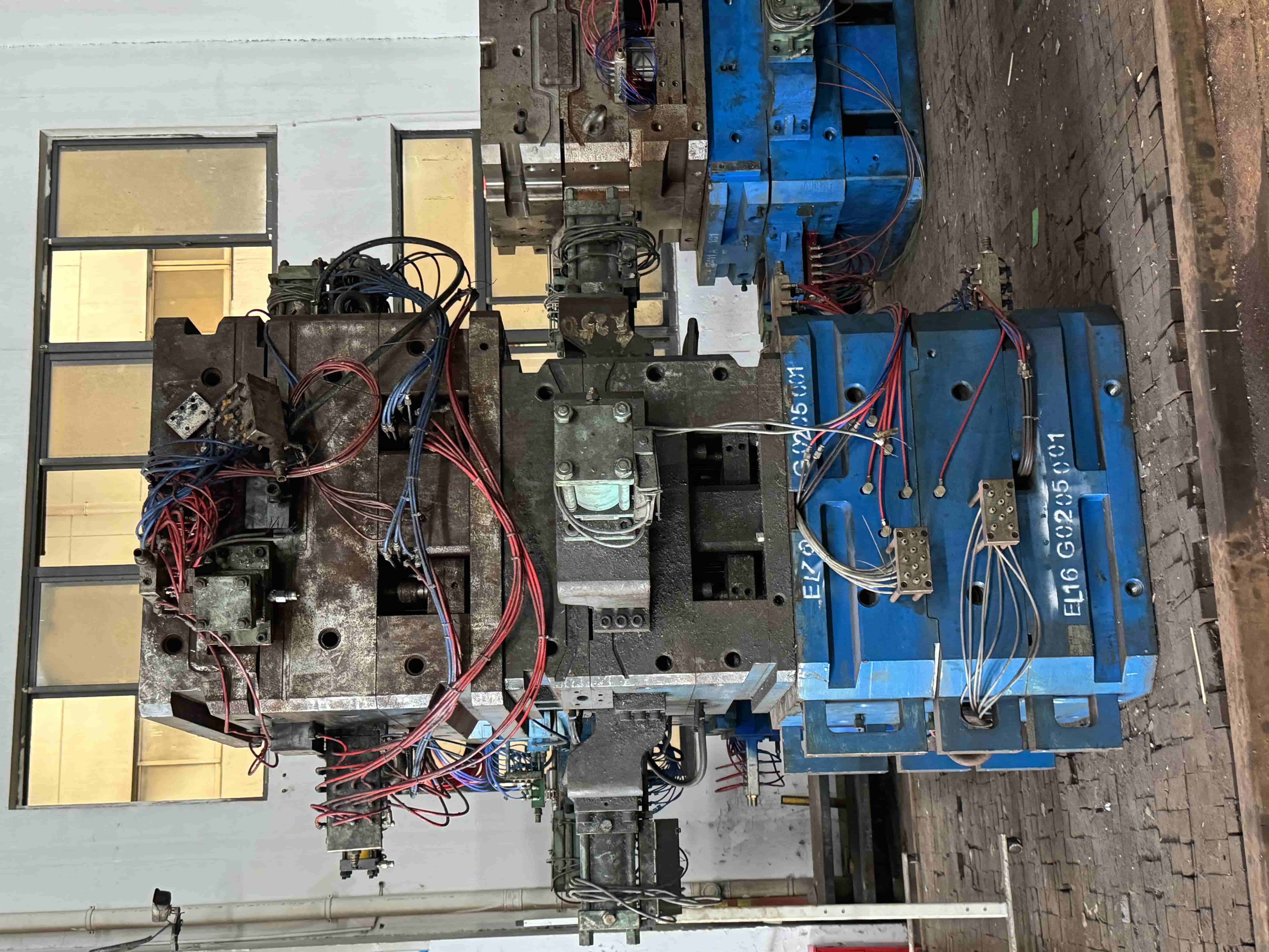 Форма для литья под давлением из алюминия на заказ CNC-обработка производства форм
