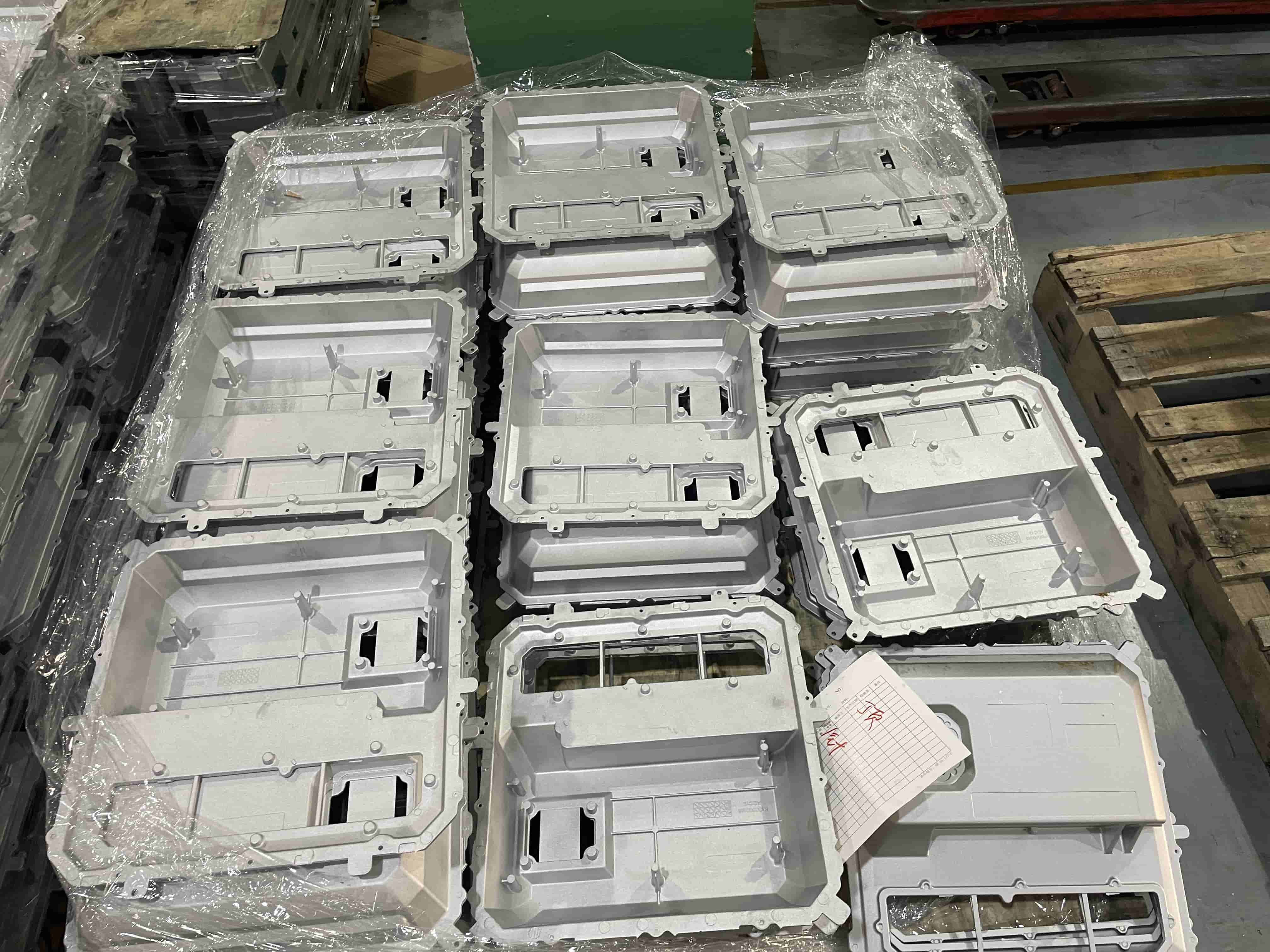 Dostosowane produkty wyciskania z legity aluminioowej — Proces wyciskania z legity aluminioowej + Proces obróbki CNC