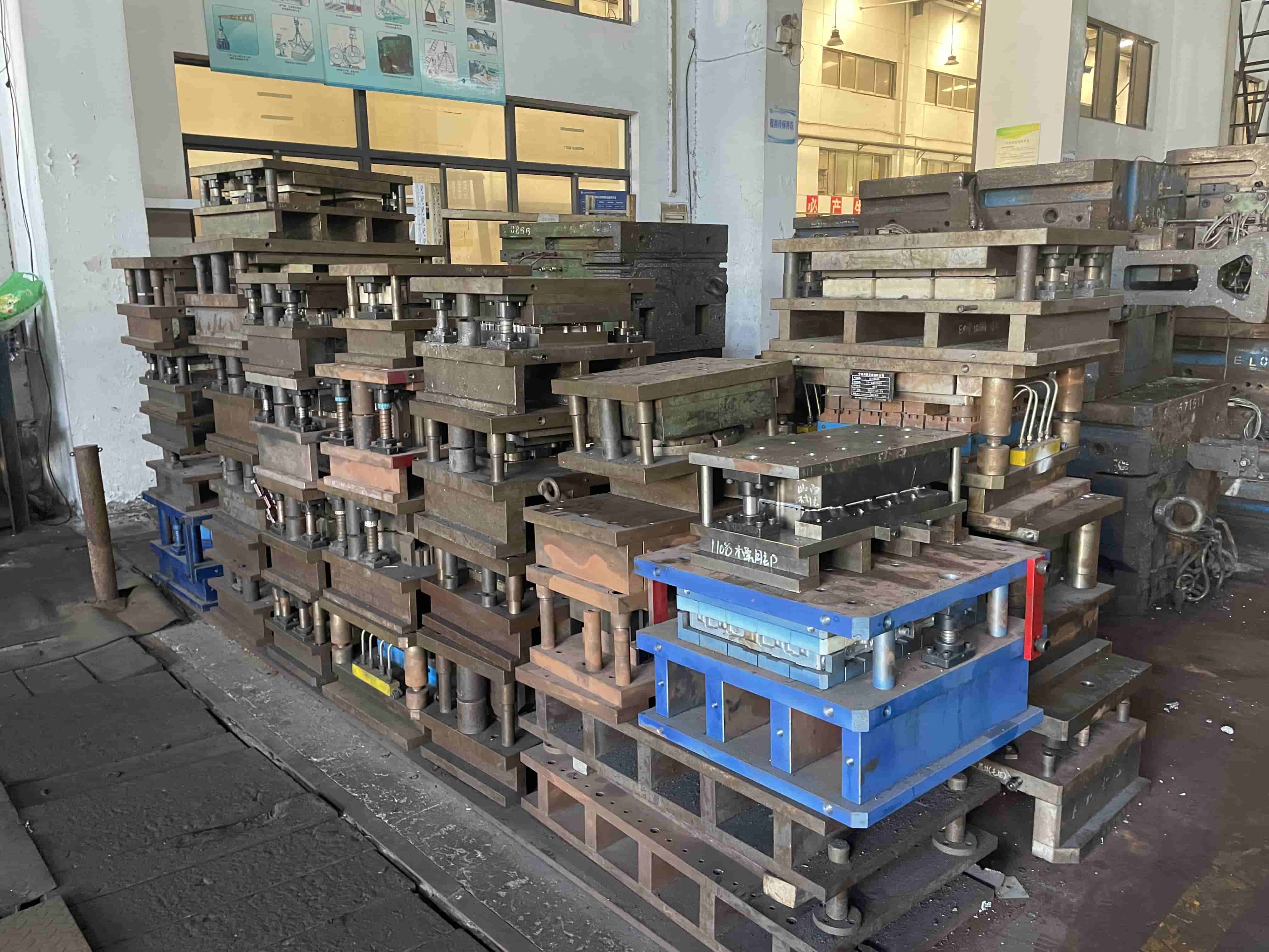 Produkcja form na zamówienie —— produkcja form litników z aluminium, niestandardowe formy CNC