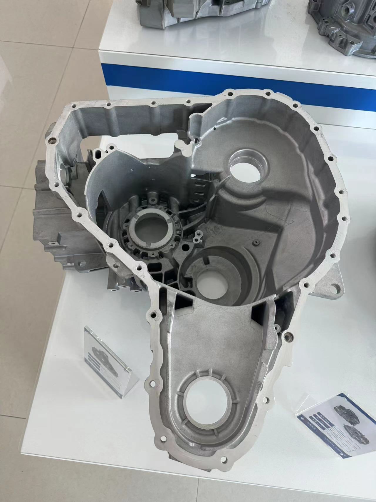 Produk pengecoran die aluminium--Pemesanan custom kotak transmisi