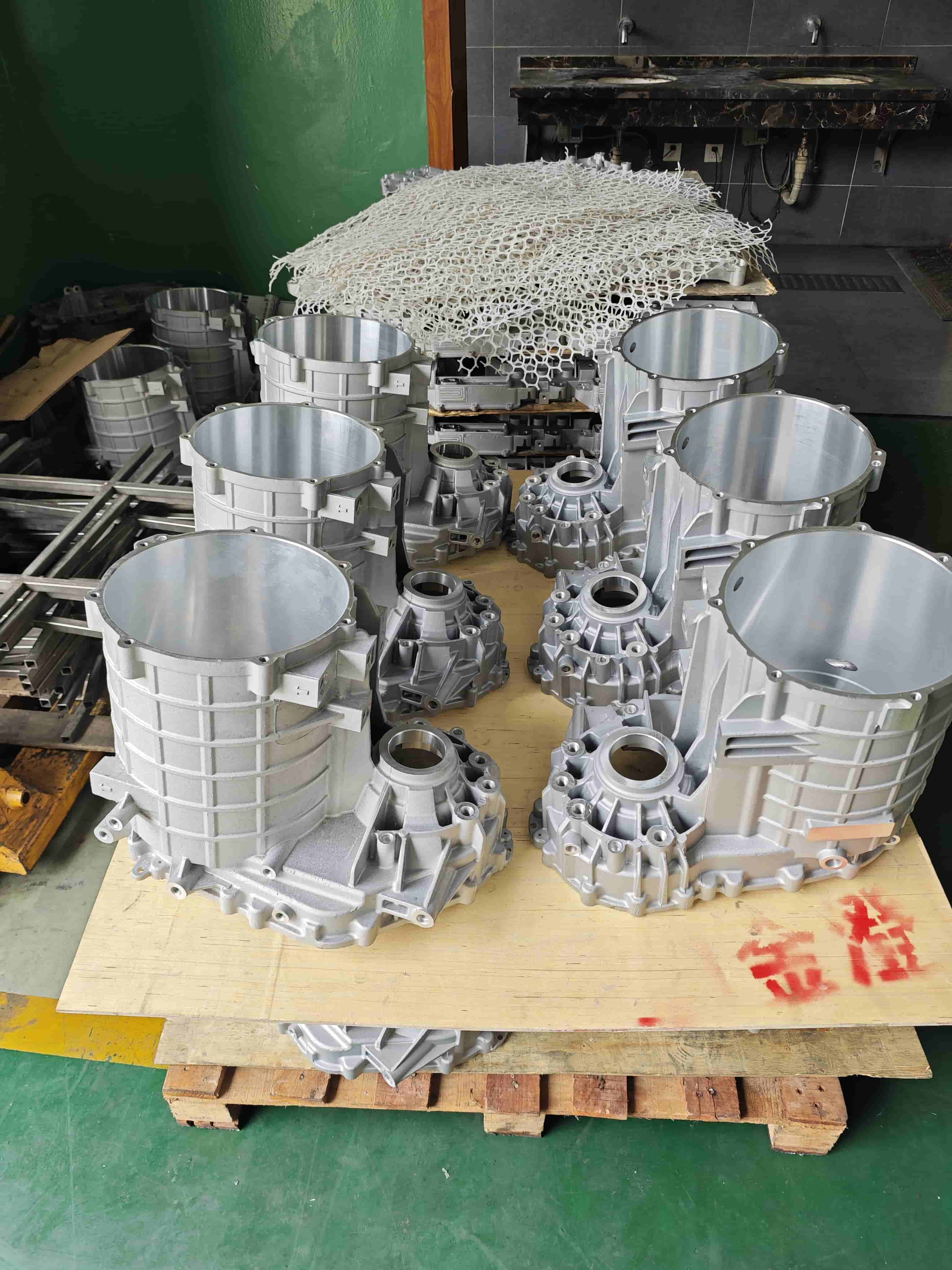 Dostosowane obudowy silników energetyki nowych źródeł energii produkty z odlewnictwa stopów aluminium produkcja na zamówienie jakość lidera branży wysoka jakość fabryka na zamówienie