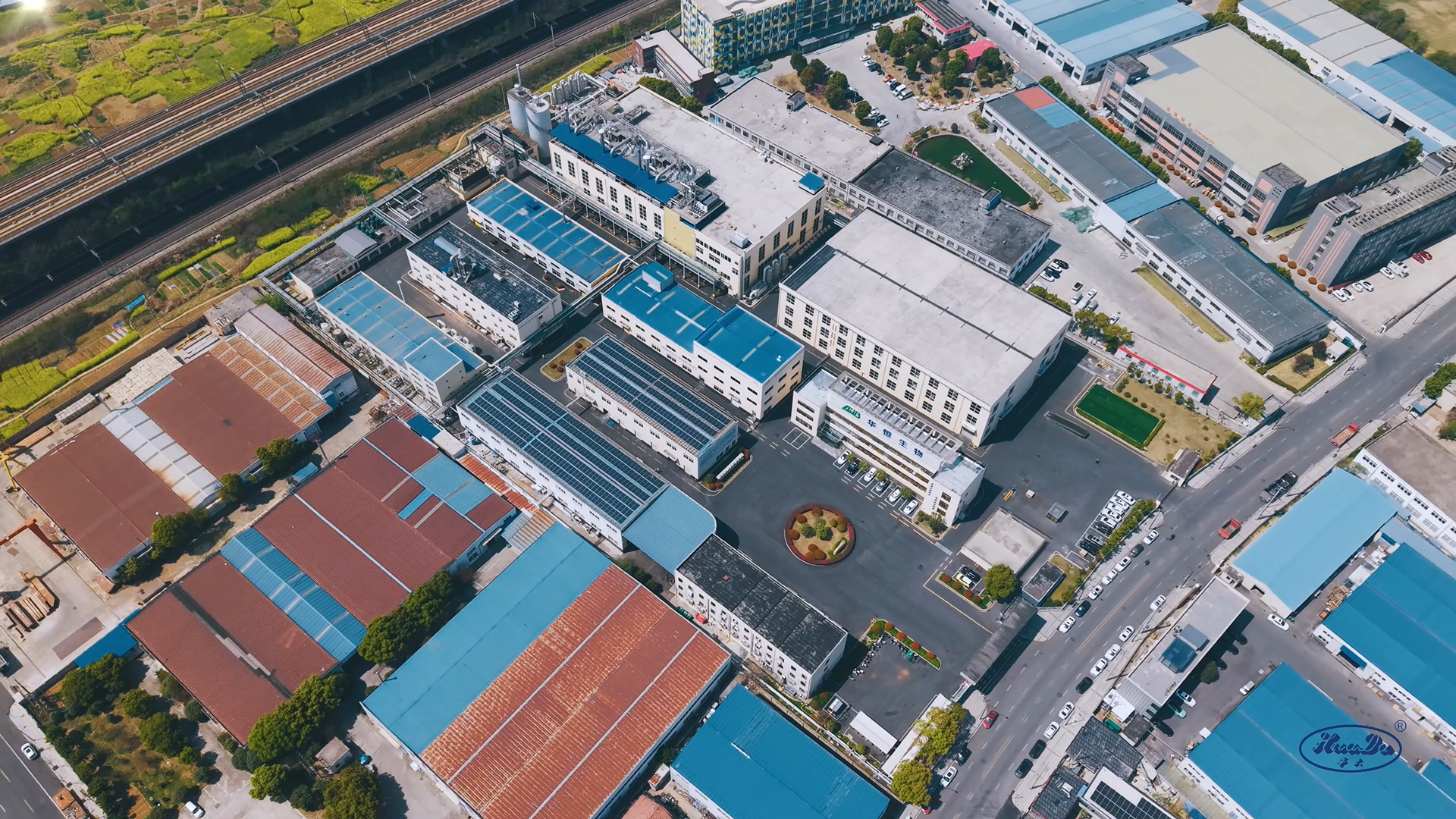 Jiangsu Huada Centrifuge Co., Ltd. gerit communicationem et formationem de technologia separationis in campo materiaeorum biobasis pro clientibus
