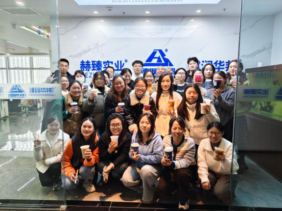 Runhuabang Office Welfare | Flowers and Fresh Milk Tea