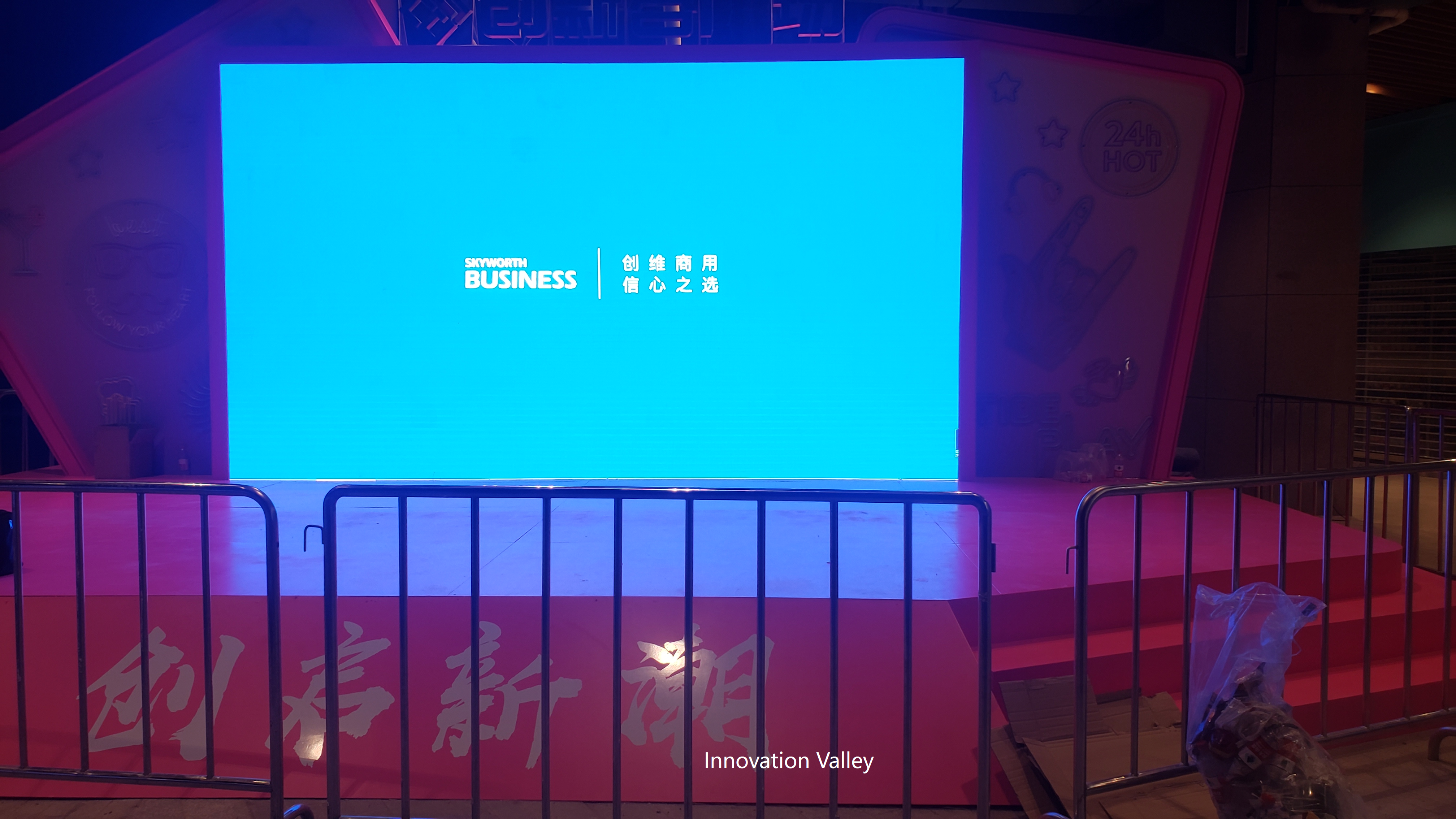 The context in which outdoor displays are used also changes their brightness needs.  