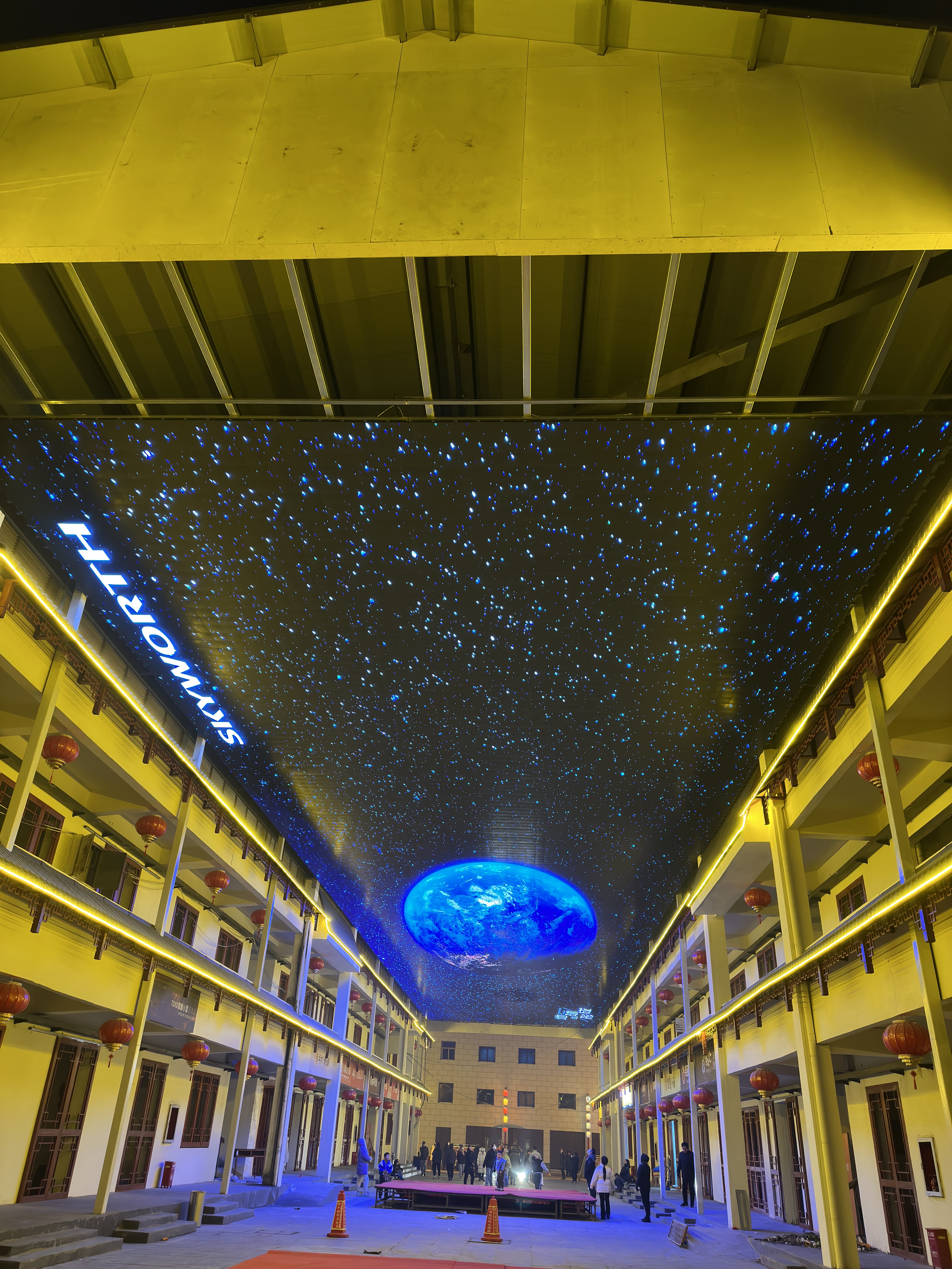  How Museums Use Curved Indoor LED Screens for lmmersive Exhibits