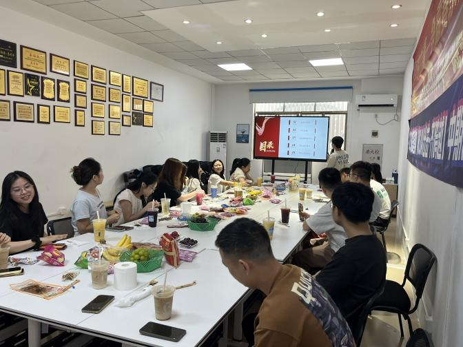 Aqua Gallery Meraikan Kejayaan Promosi Super September dengan Majlis Penyampaian Anugerah