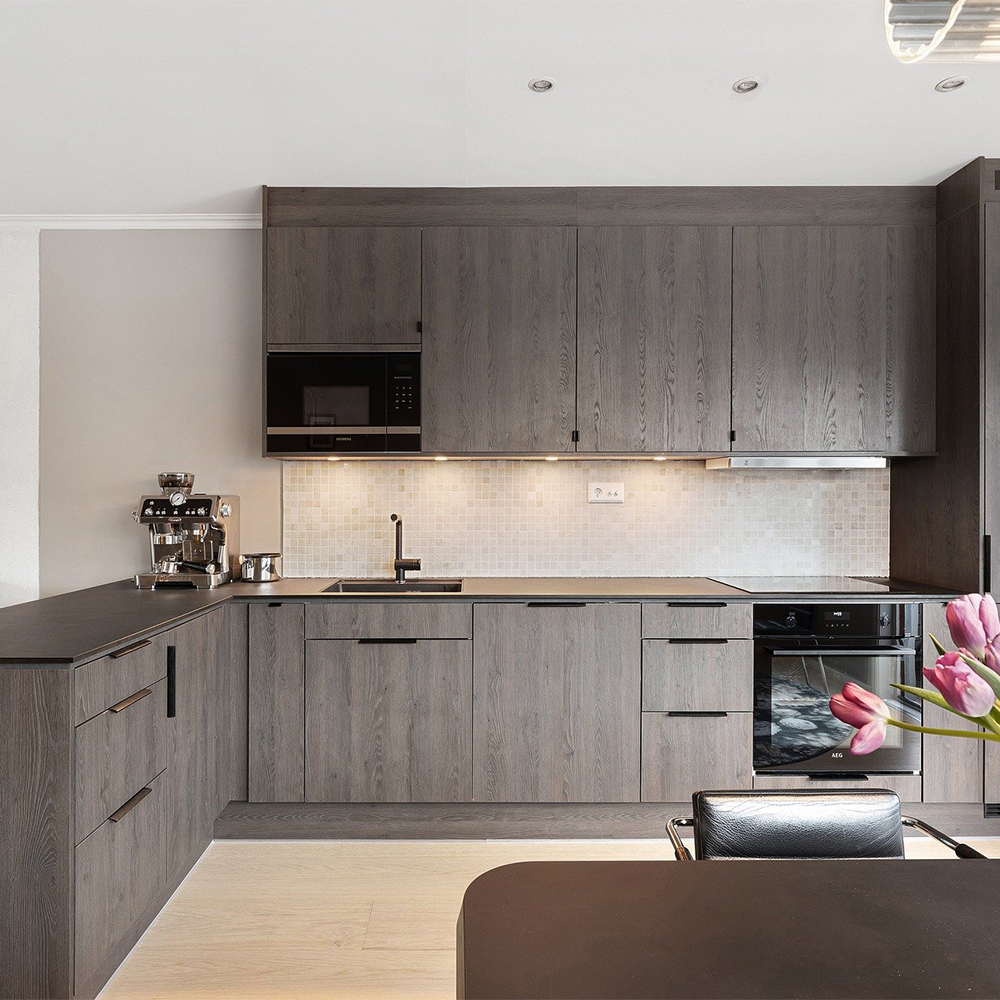 Hot Sell Apartment Smart Complete Sets PVC Modern Designed Kitchen Cabinets With Accessories Handles Ready To Assemble