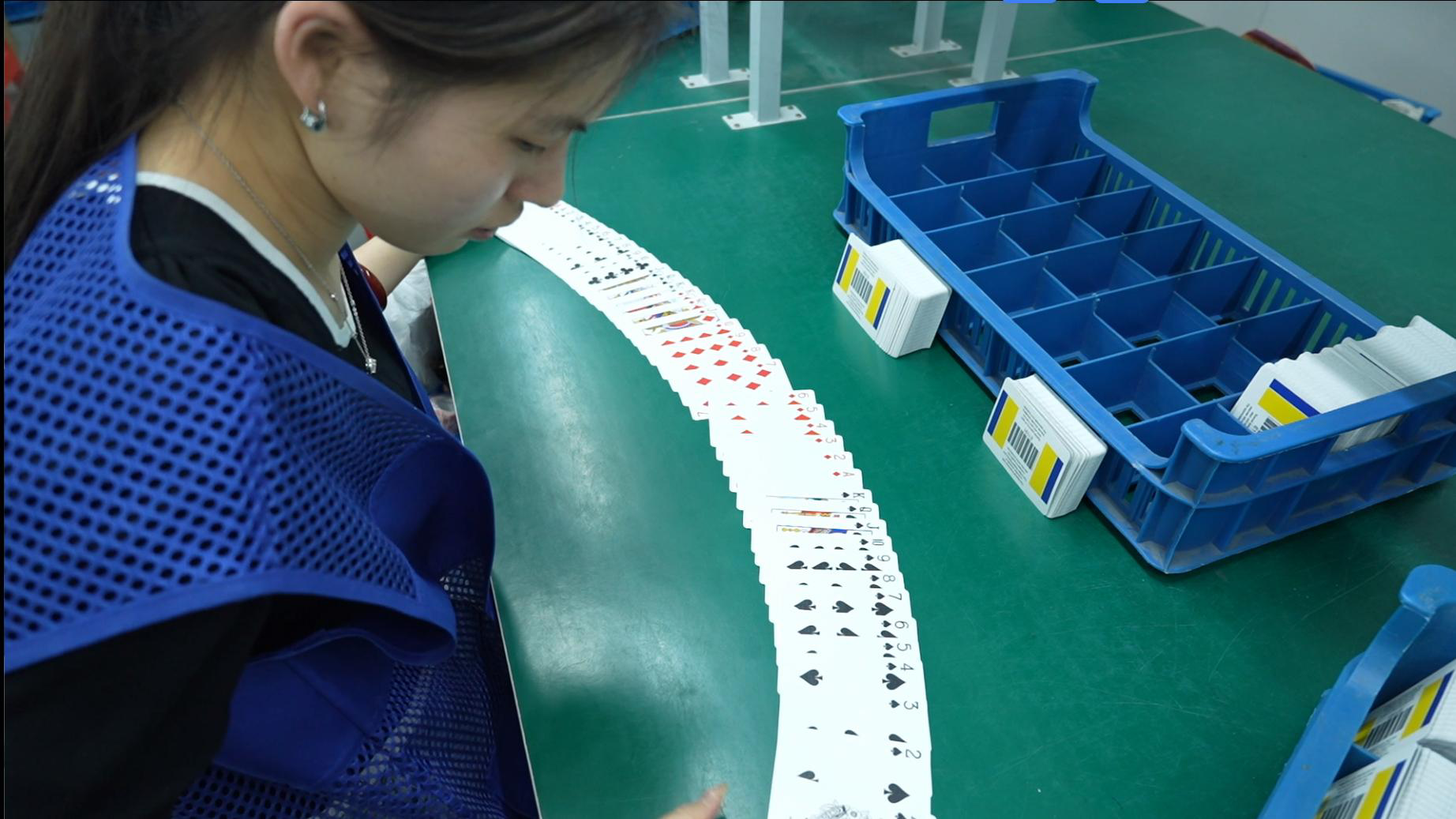 How to Maintain Premium Card Quality During Mass Printing?