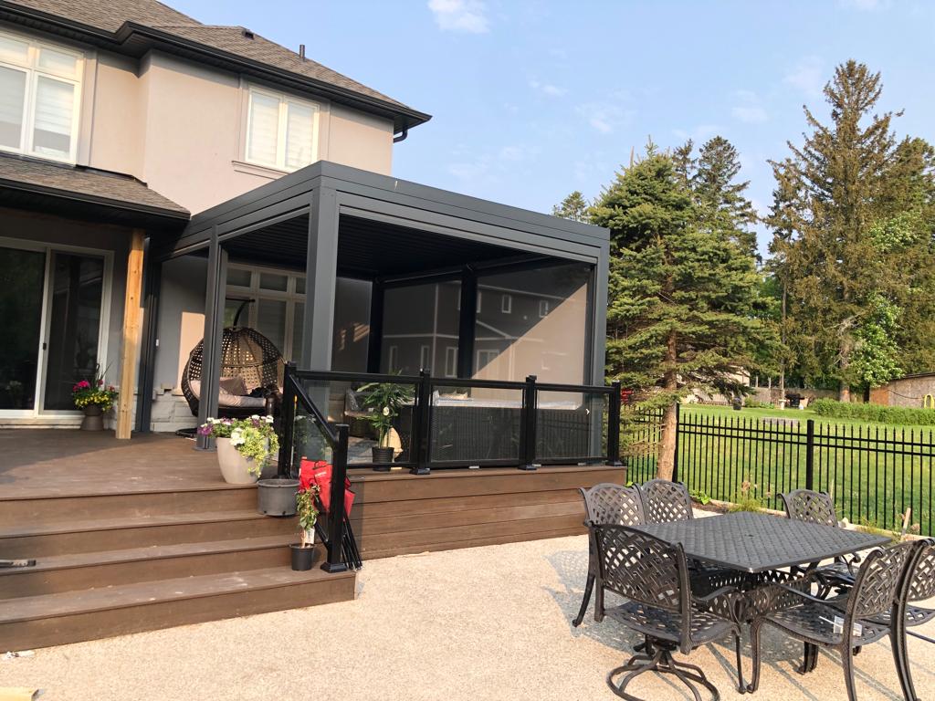 How to Choose a Louvered Pergola for Outdoor Projects?