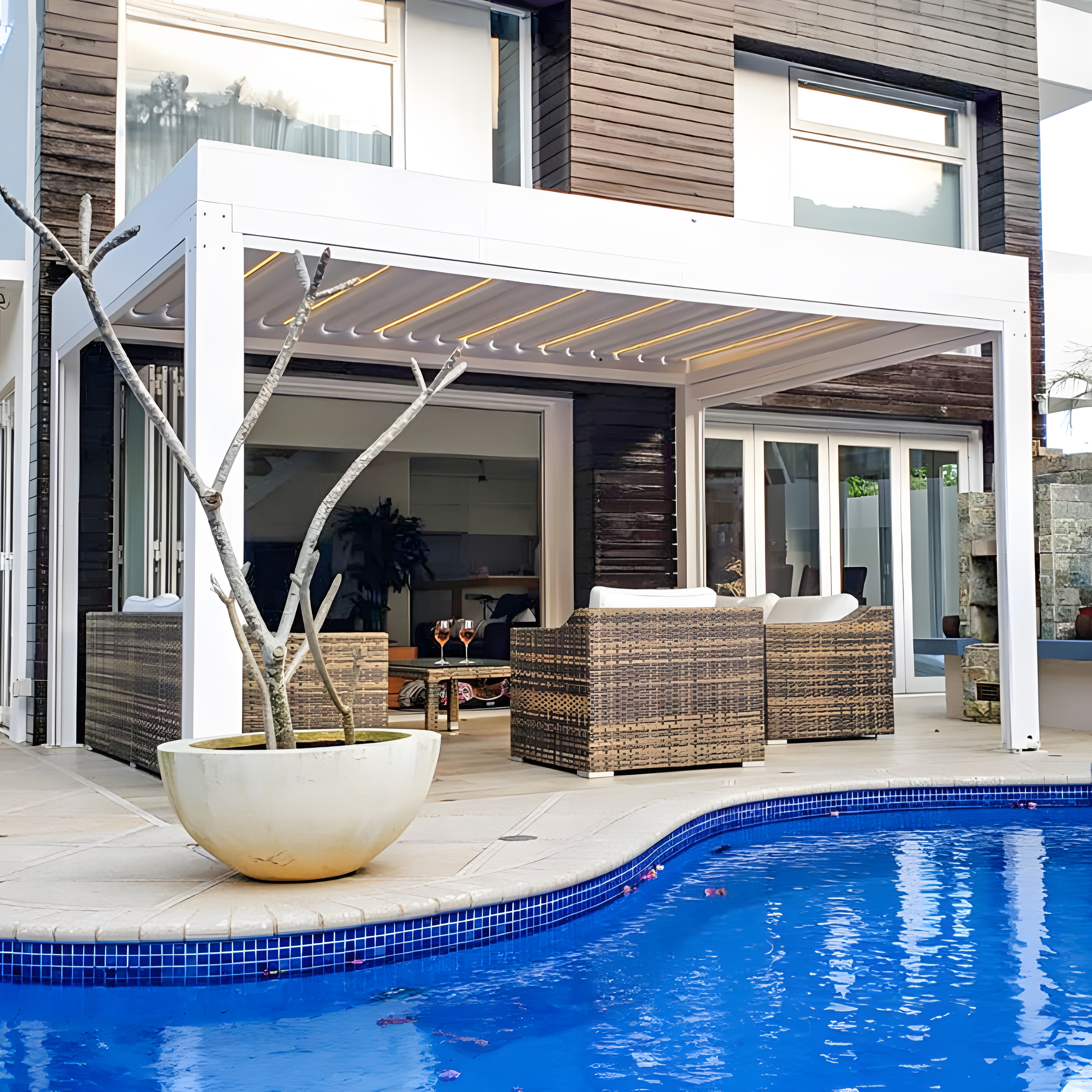 How to Choose the Perfect Garden Pergola Design?
