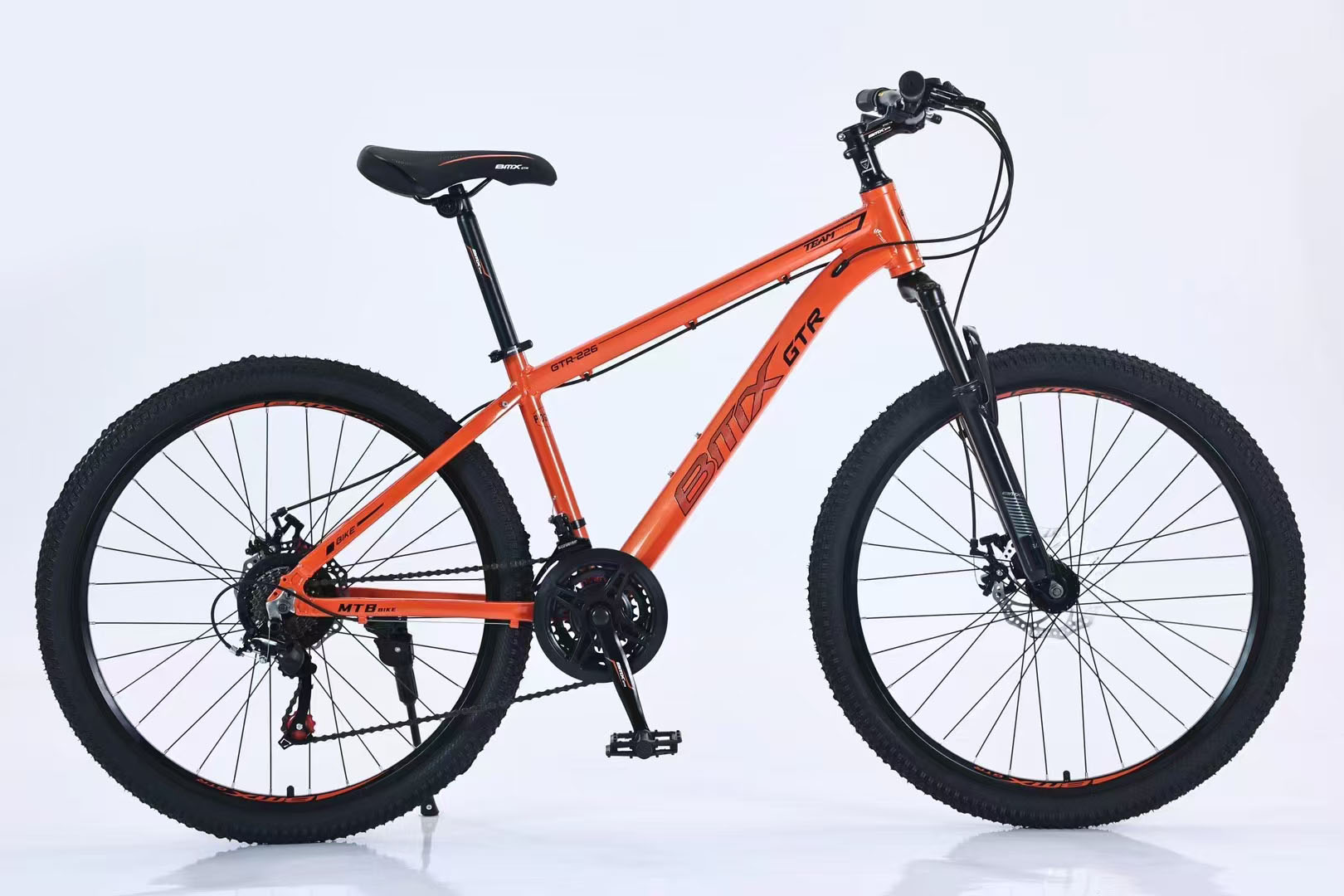 Quais Opções de Material São Mais Relevantes na Aquisição Comercial de Bicicletas de Montanha?