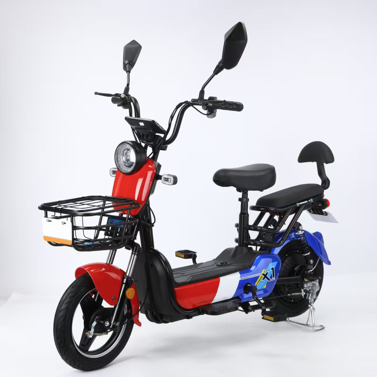 Efficient 350W Electric Scooter with LED Lights and Extended Range