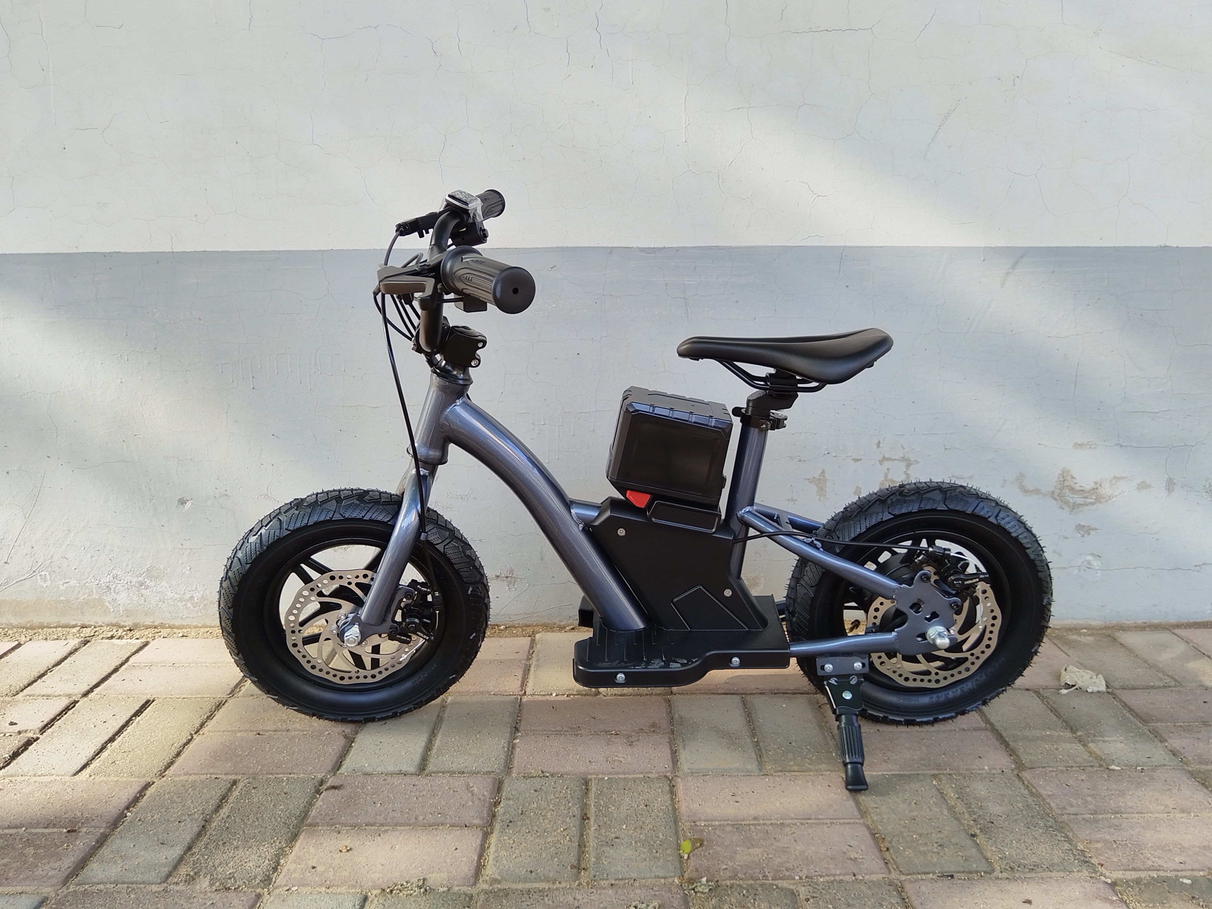 Motoneta Elétrica para Crianças com Tamanho de Roda Ajustável Personalizado Bateria 36V10Ah