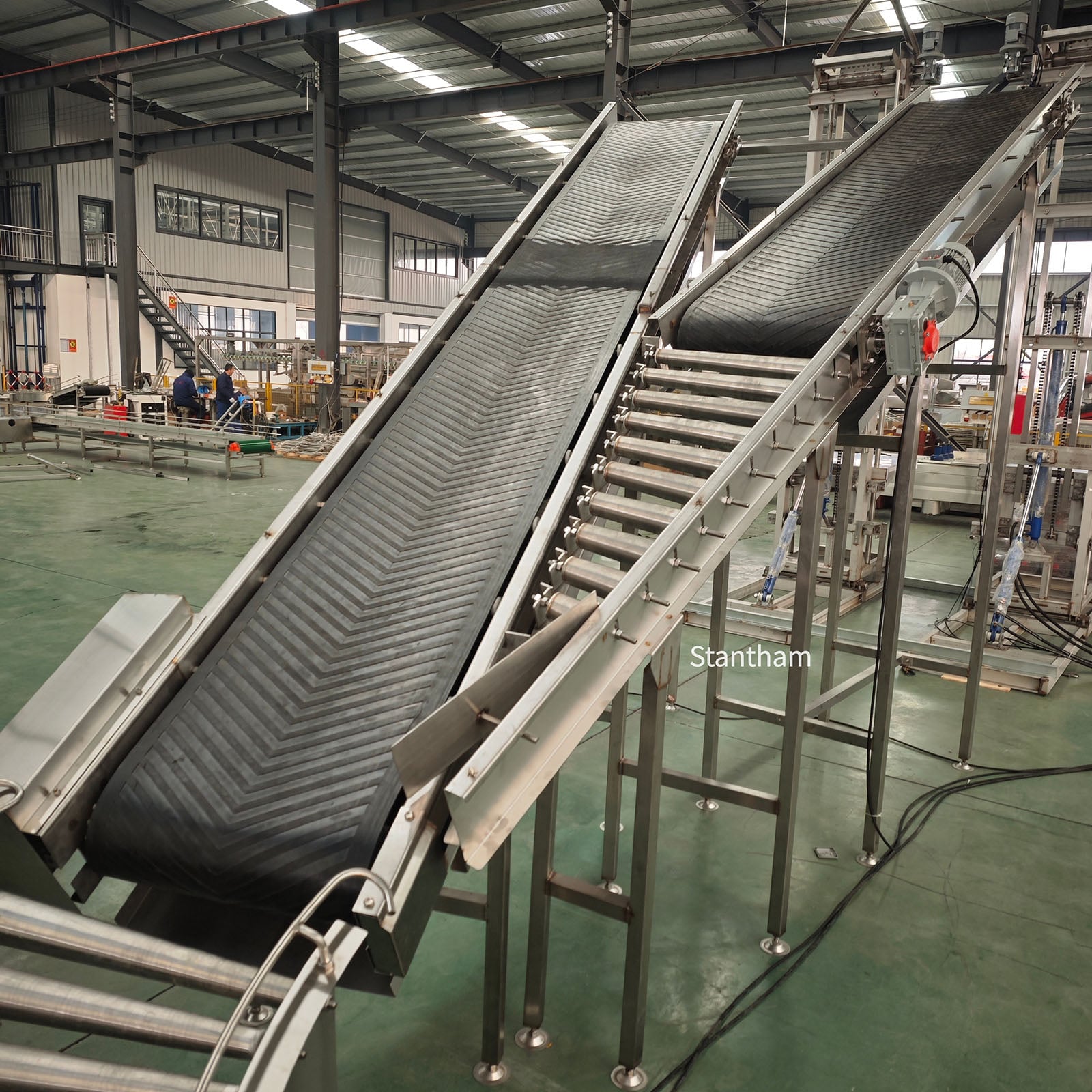 Cage Unloading and Washing Production Line | Automated Poultry Cage Handling & Washing System