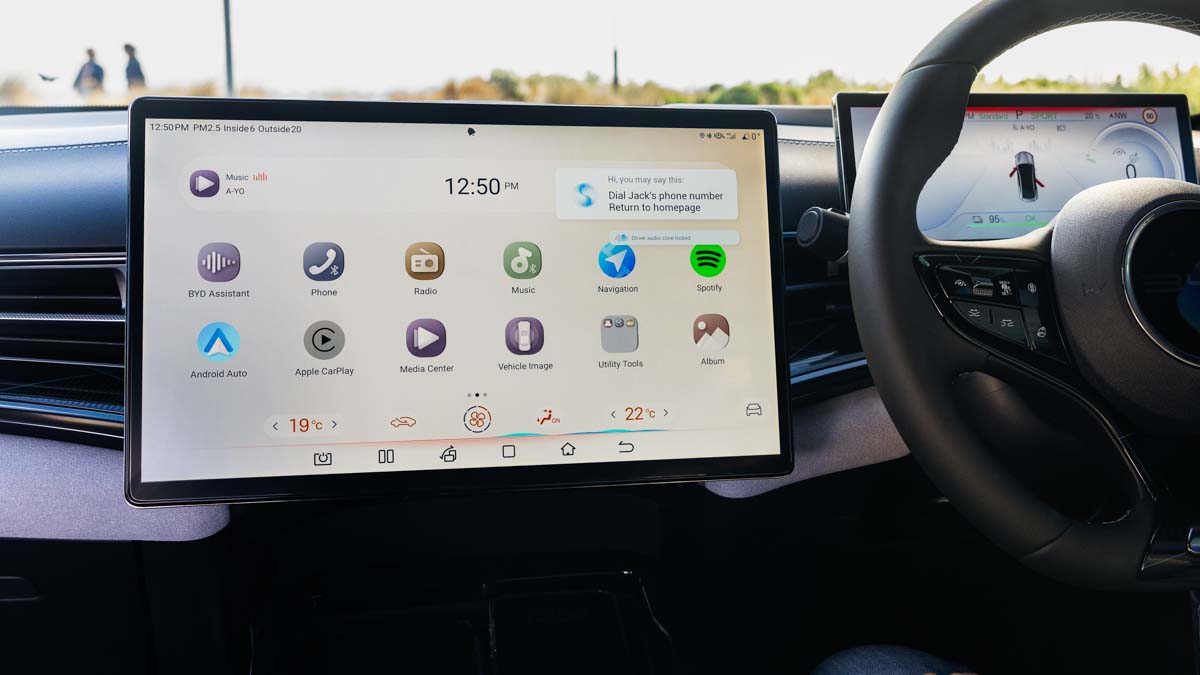 Why Micro Coaxial Cables Are Becoming the Preferred Choice for Automotive Display Harnesses