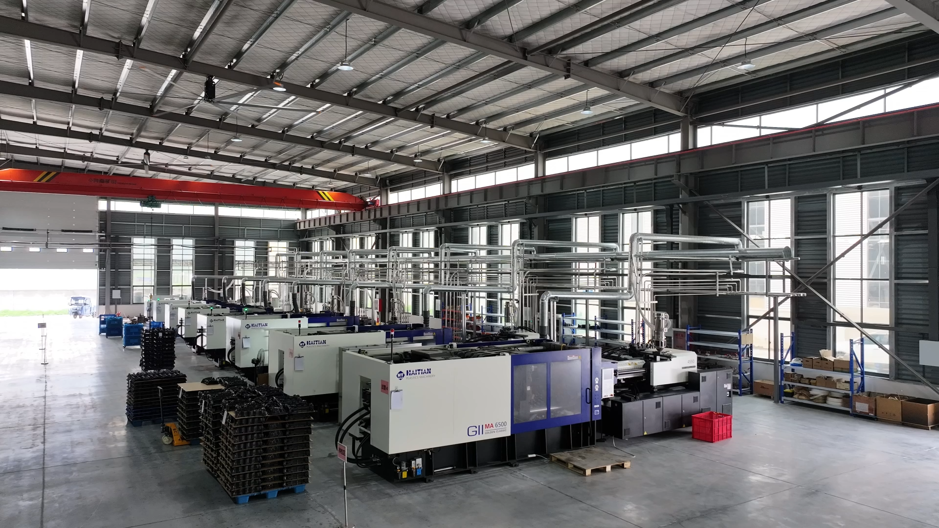 Iniezione di materiale plastico