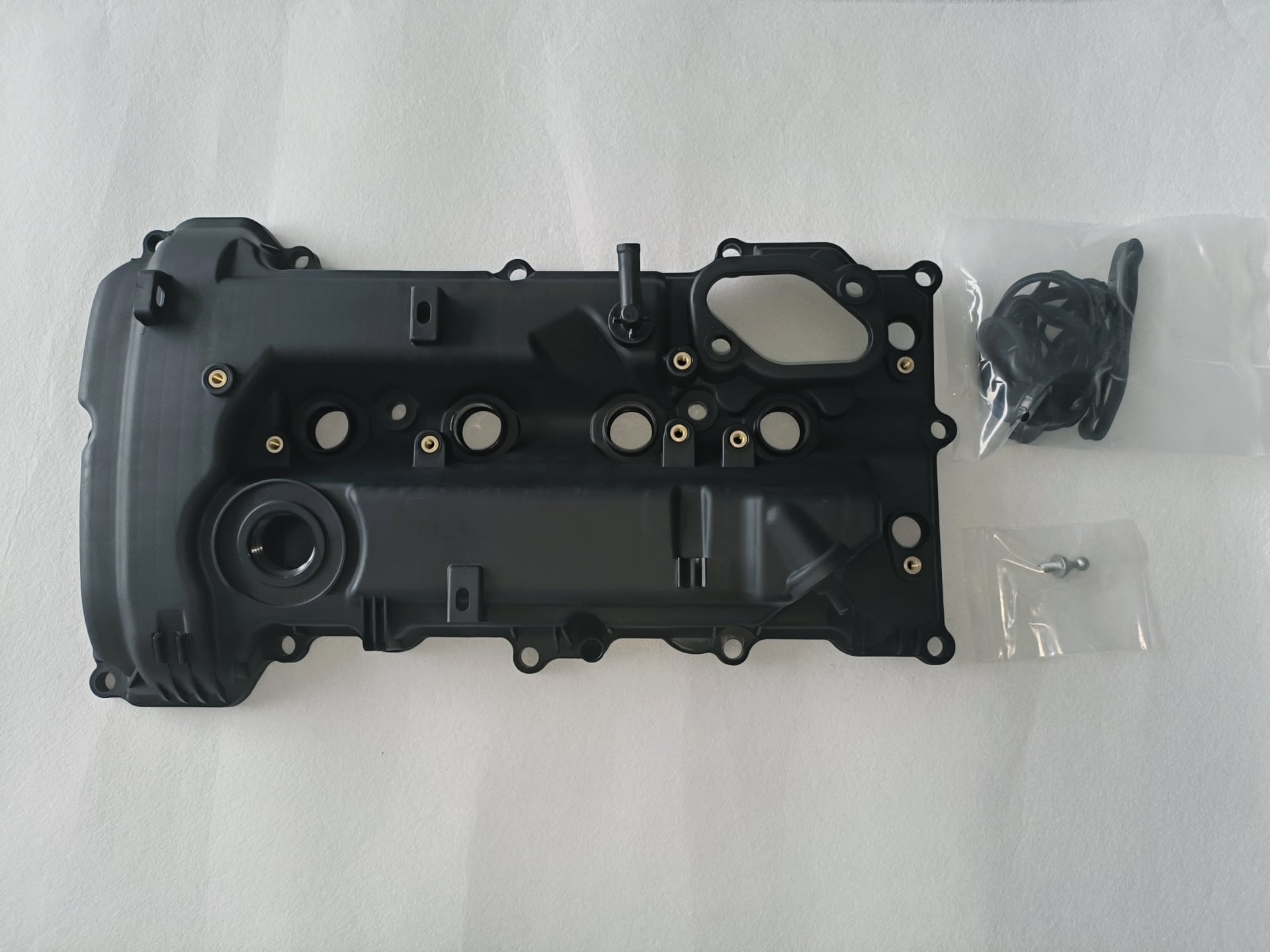 22410-2E210 | Hyundai/Kia Valve Cover 