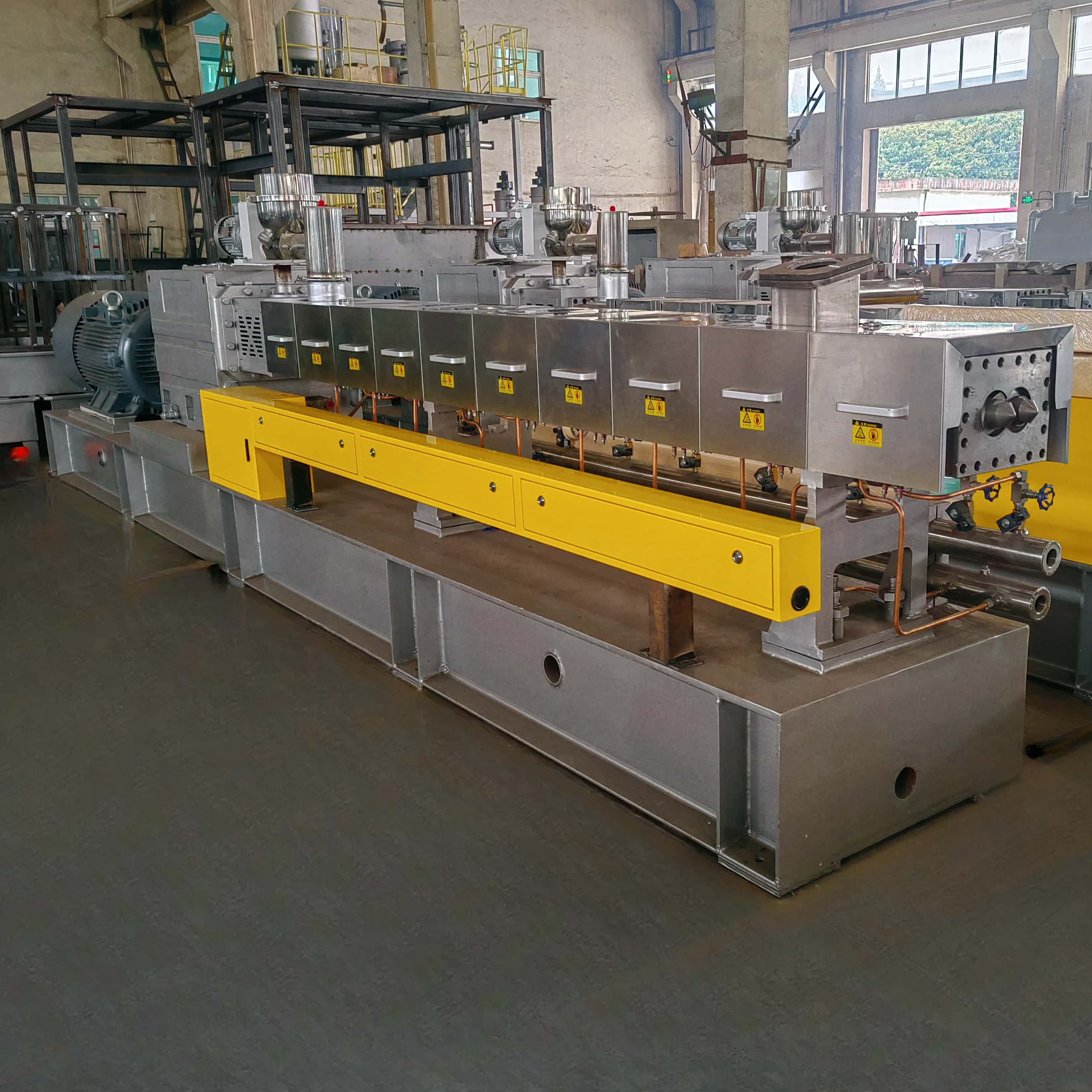 Key Considerations When Selecting a Plastic Extrusion Machine