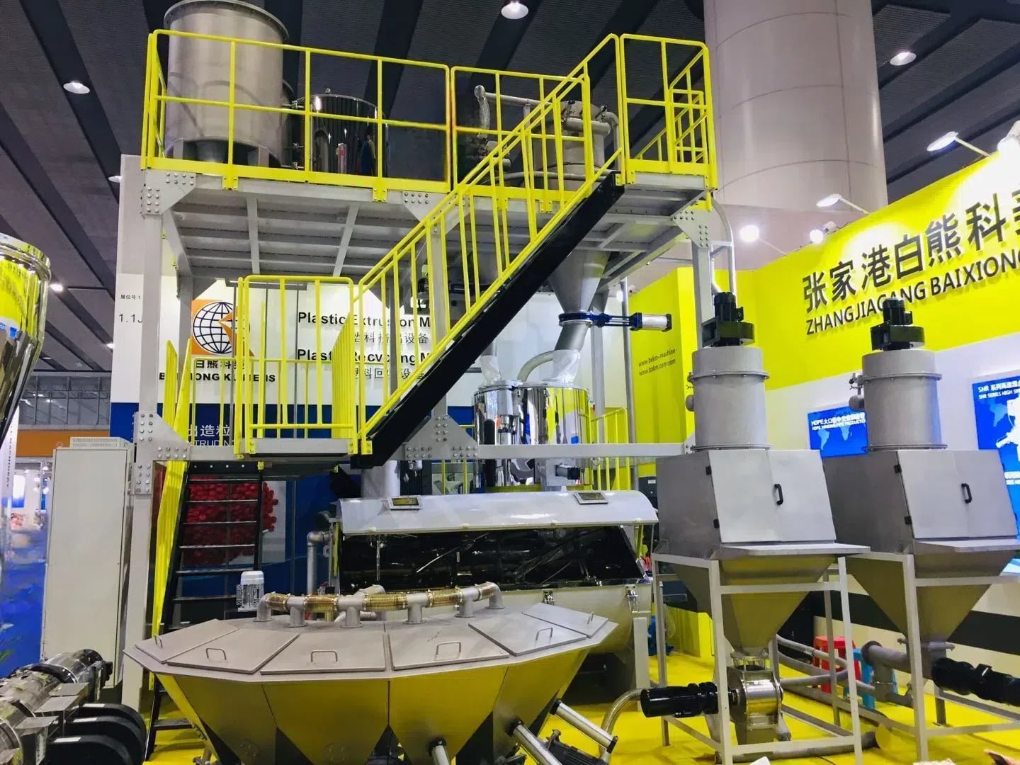 The Role of Intelligent Mixing Systems in Modern Plastic Manufacturing Workflows