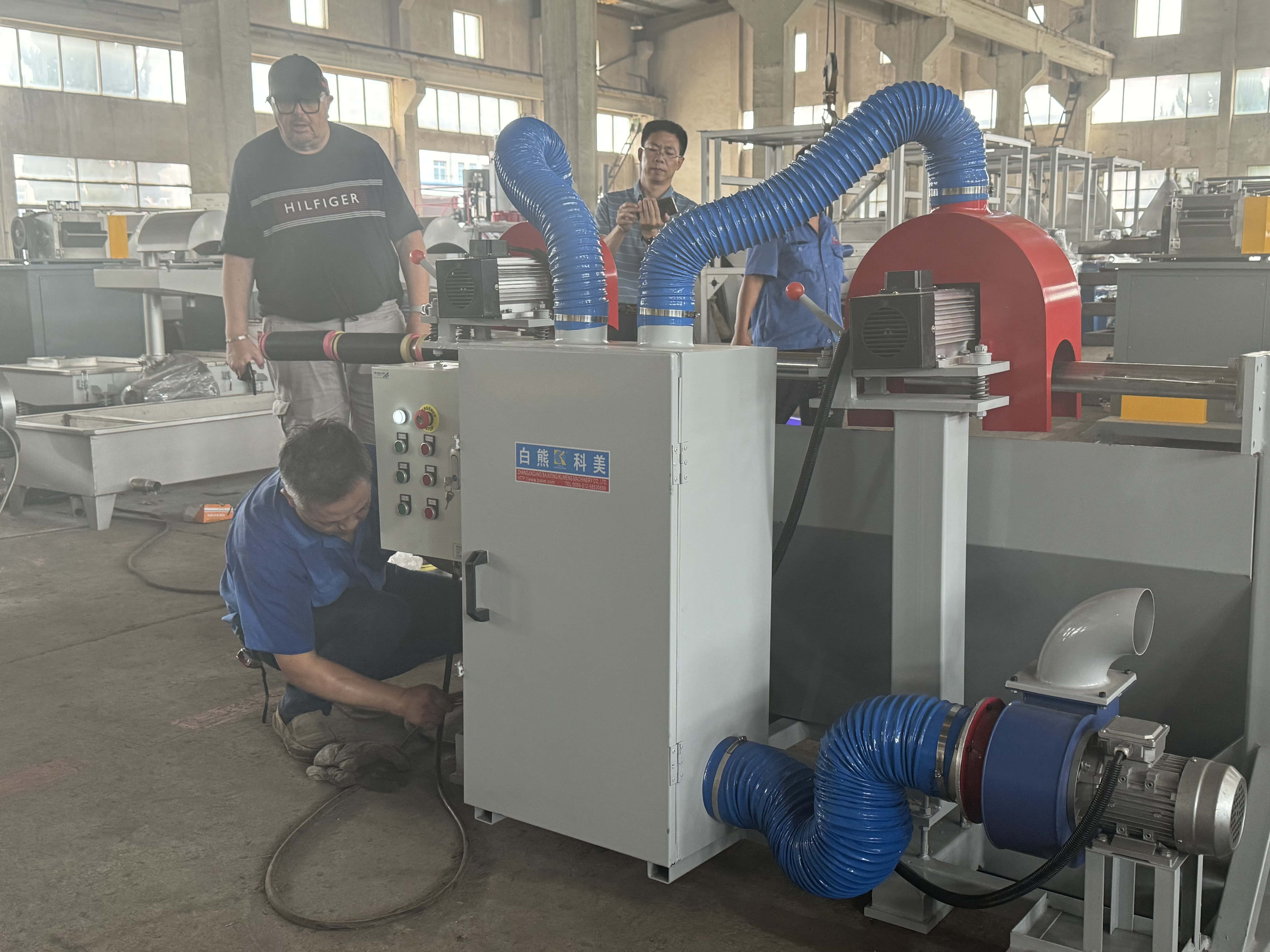 The Company Welcomes Overseas Client for Successful Acceptance of Customized Textile Thread Separator