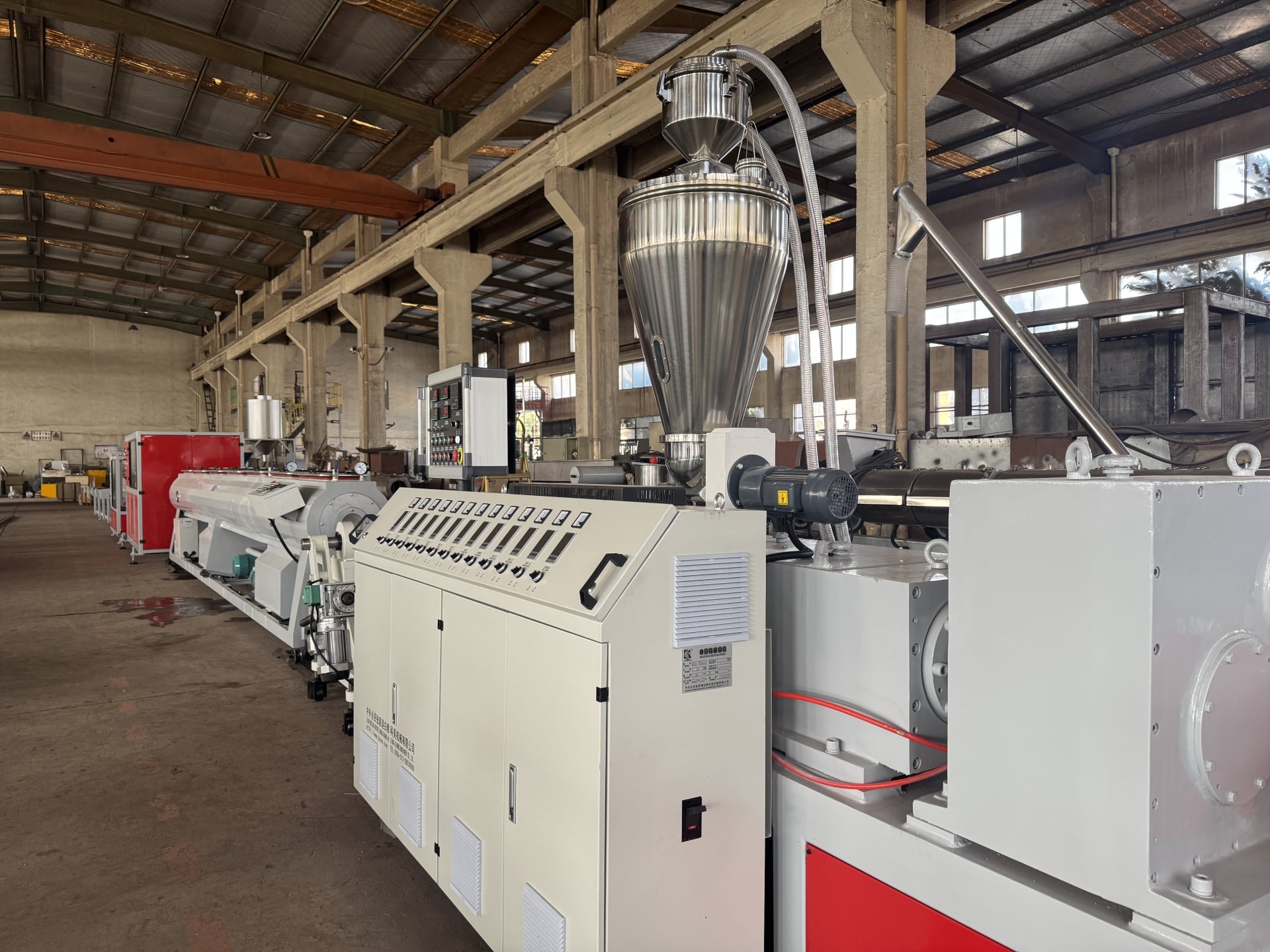 How Does Baixiong Klimens' Plastic Pipe Extrusion Line Ensure Consistent Thickness of Finished Pipes?