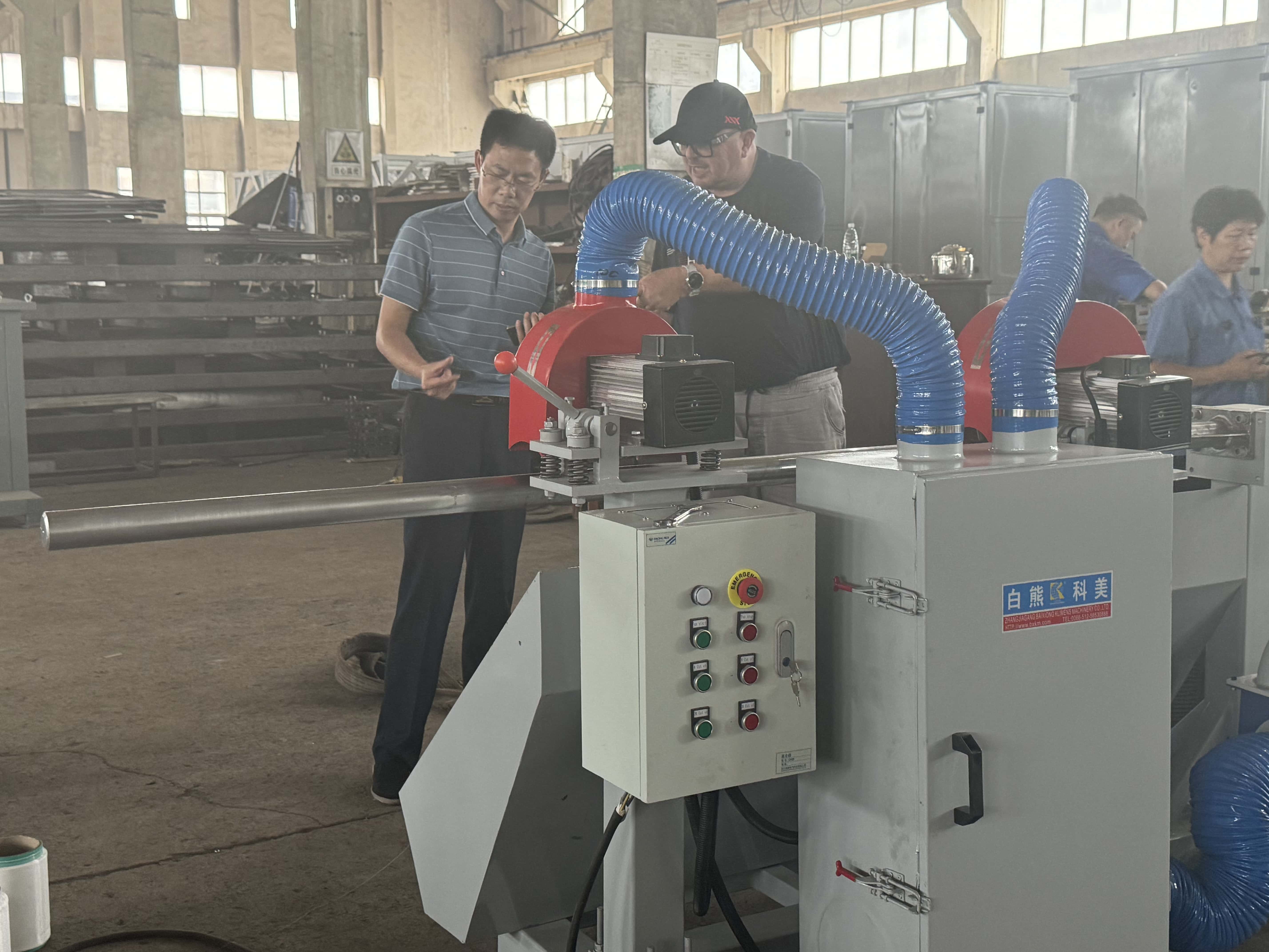 The Company Welcomes Overseas Client for Successful Acceptance of Customized Textile Thread Separator
