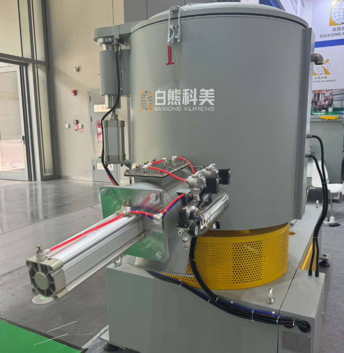 What Advantages Does a Powder Mixer Have Compared to Traditional Mixing Methods?