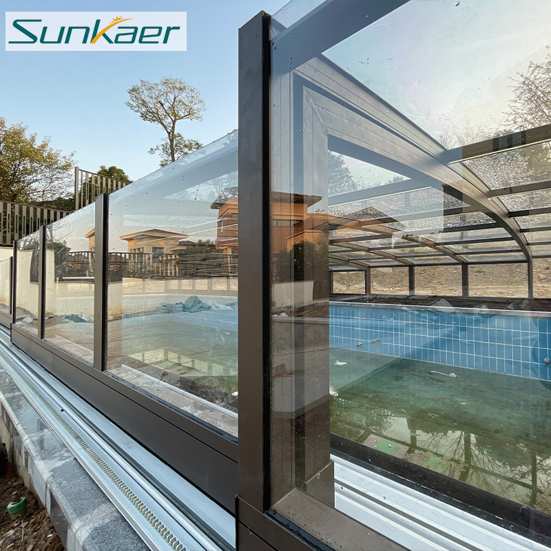 Retractable Sunrooms: How to Create a 4‑Season Outdoor Living Space with Polycarbonate