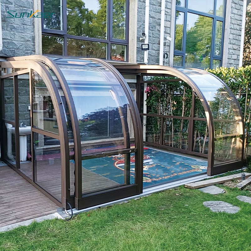 Ultimate Guide: How to Customize Your Retractable Enclosure for Comfort & Year-Round Use