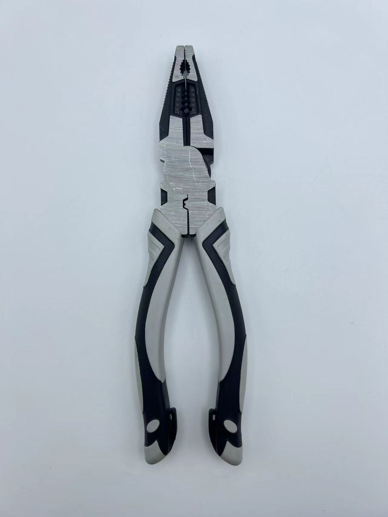 Bagaimana Tang Pengupas Kabel Dapat Mengupas Isolasi secara Aman dan Akurat?