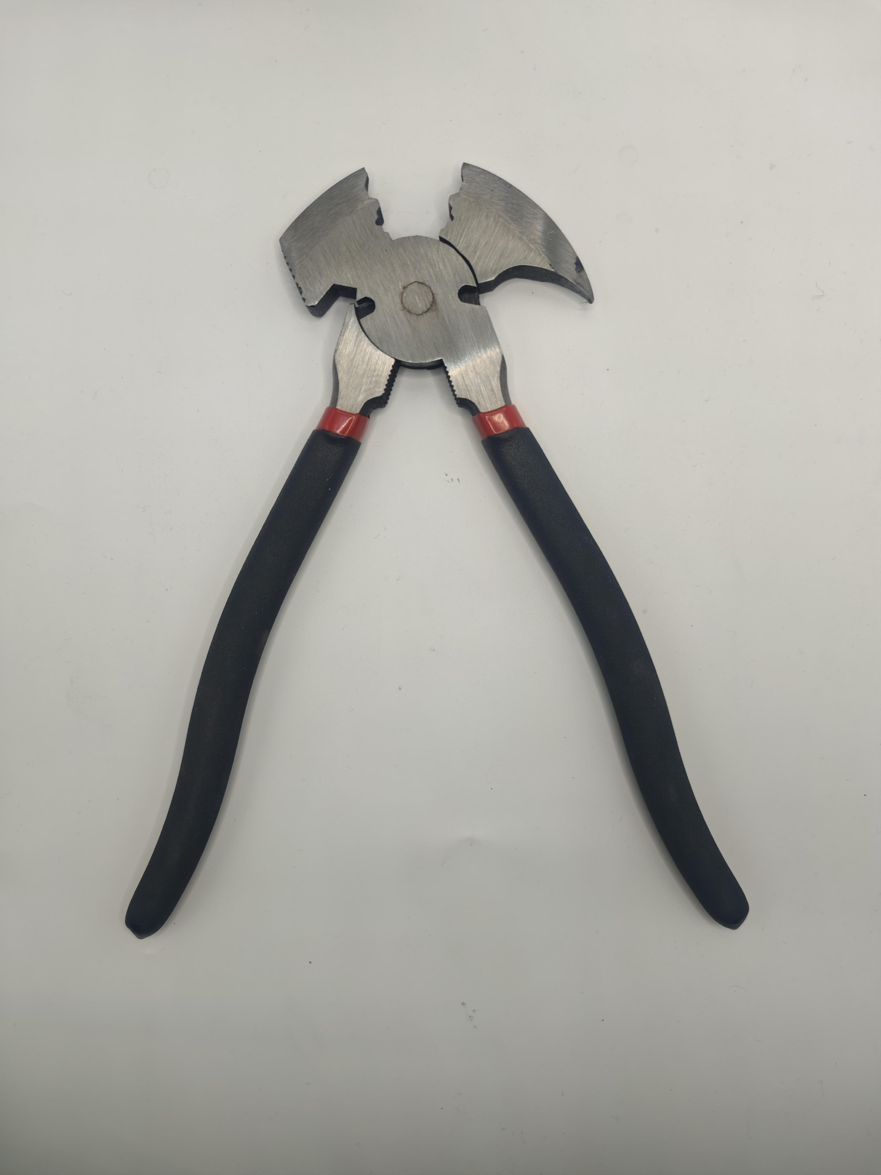 Mengapa Pliers Kabel Baja Karbon Harus Dimiliki oleh Perusahaan Listrik dan Telekomunikasi