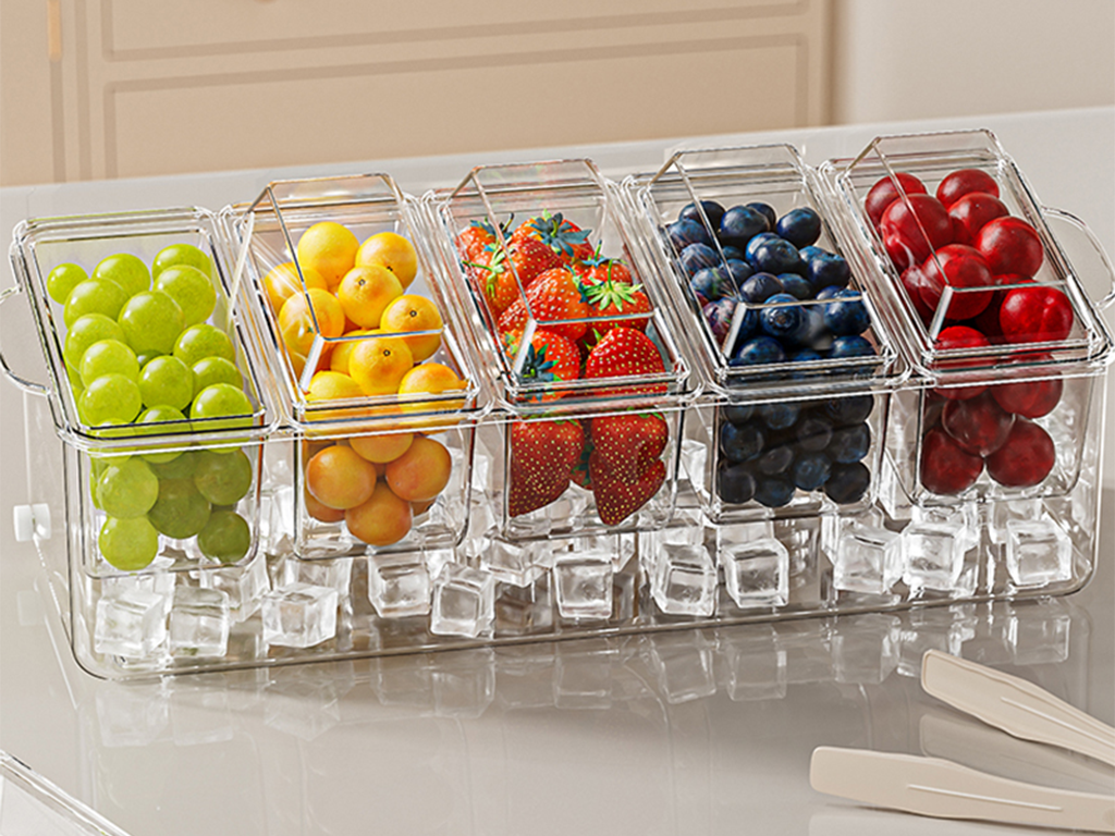 A plate that can hold ice cubes at the bottom to keep the high-end fruits fresh