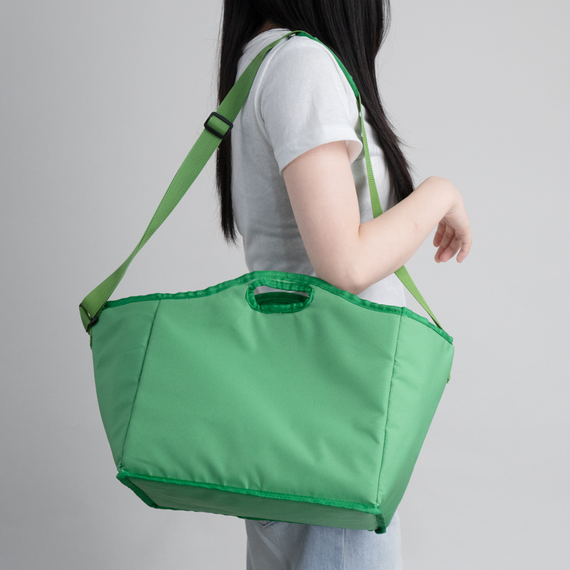 Large-Capacity Insulated Cooler Bag with Shoulder Strap