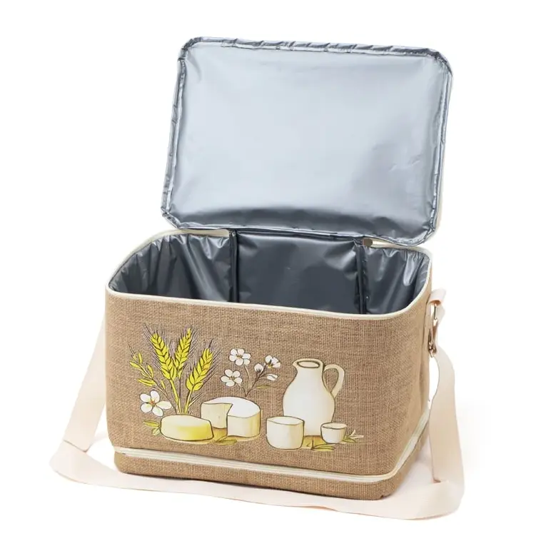 lunch-bag-open-interior-capacity.webp