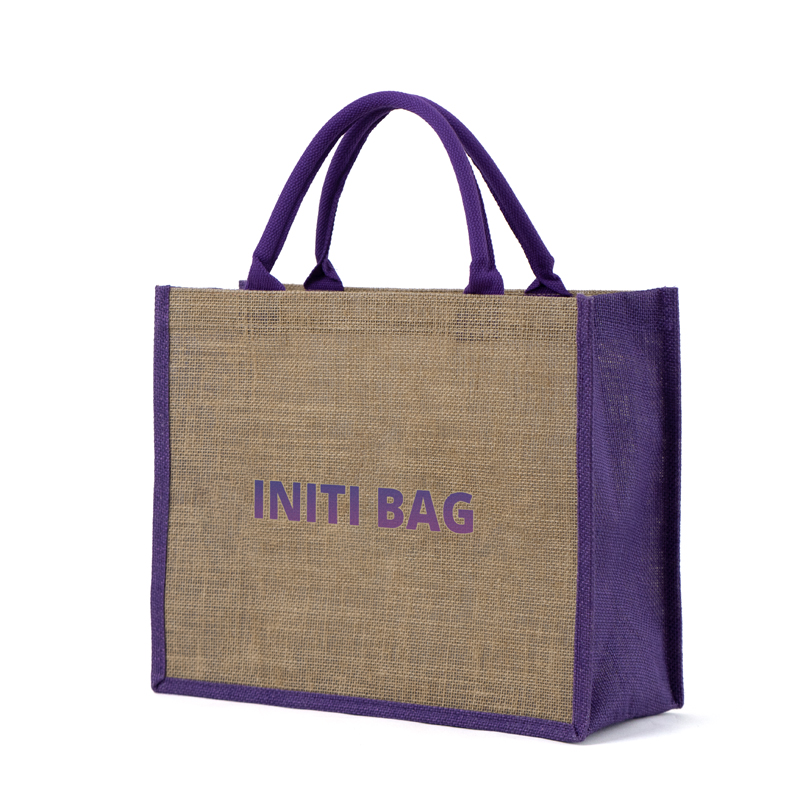 Personnalisation Polyvalente et Renforcement de Marque