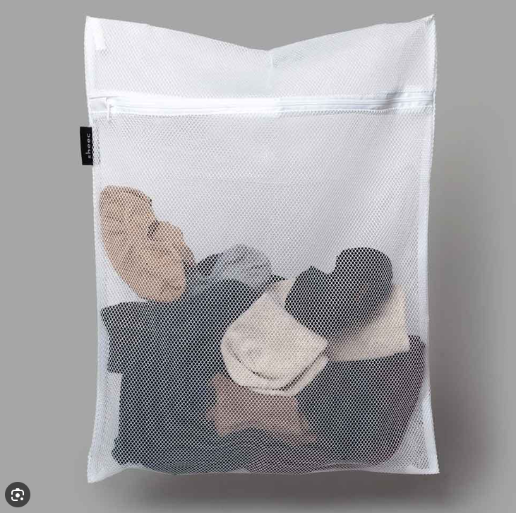 Mesh Laundry Bag vs Fabric Laundry Bag: Which Should You Choose?