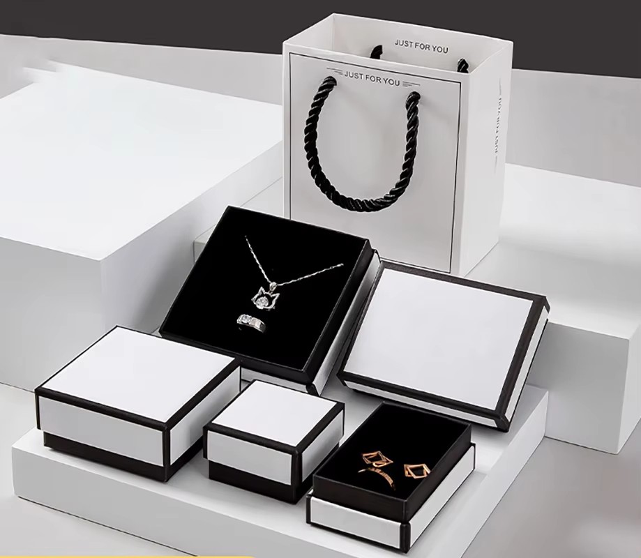 Custom Rigid Jewelry Gift Boxes