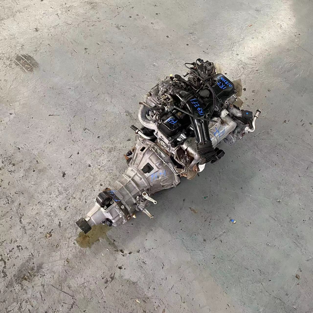 Electric Injector 1RZ Gasoline Engine EFI Used Engine Assembly for Toyota Hiace Light Commercial Vehicles manufacture
