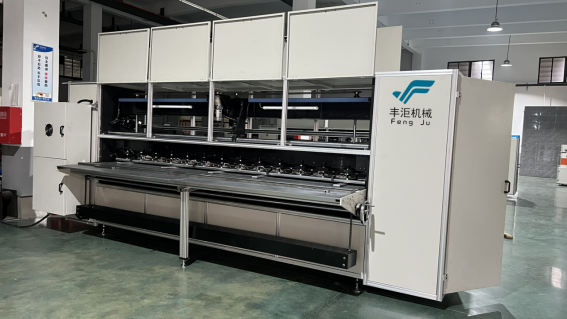 Chúng tôi đã thành công trong việc gấp màn chống côn trùng nhẹ trên máy gấp nếp dao đã được sửa đổi