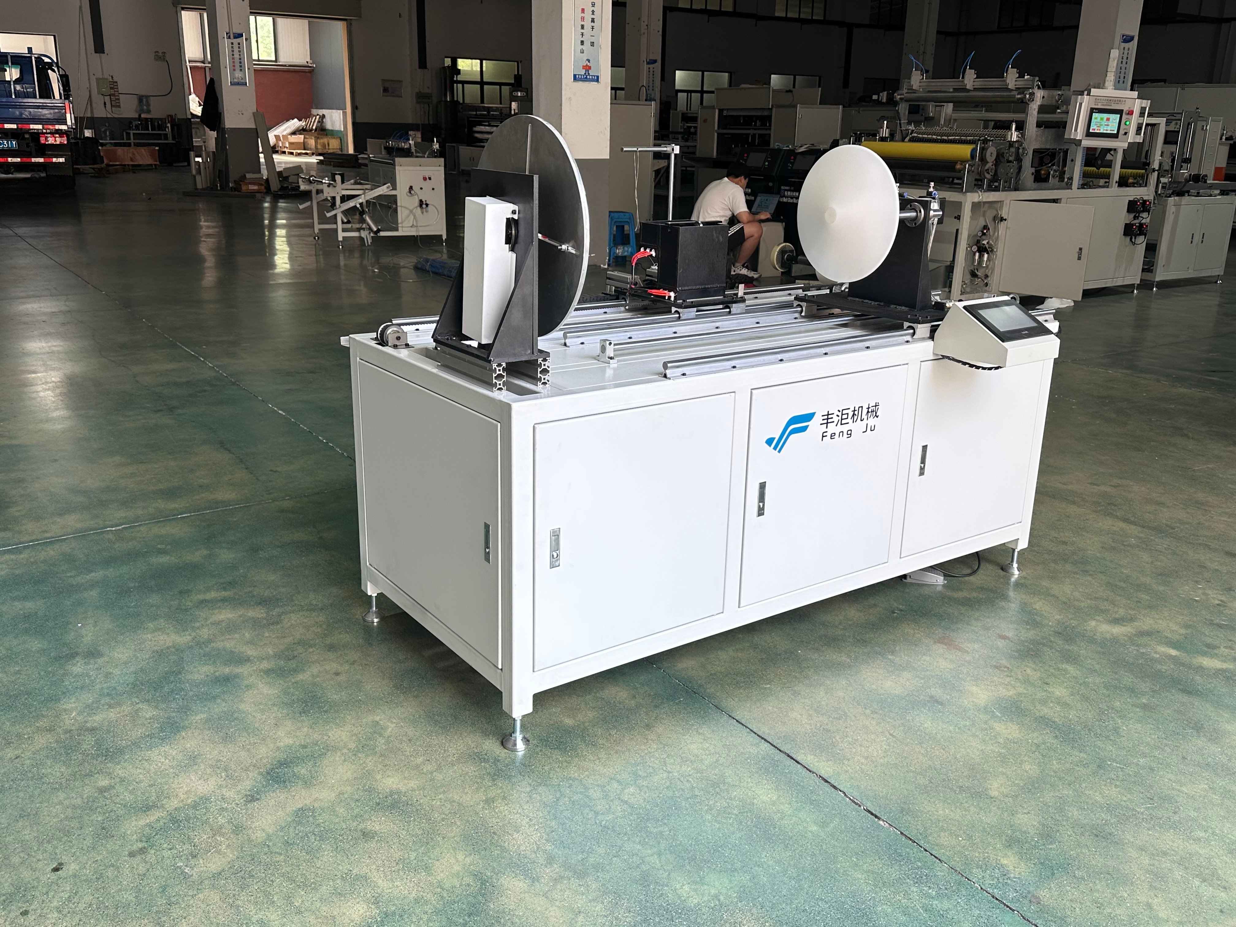 Winding glue injection machine
