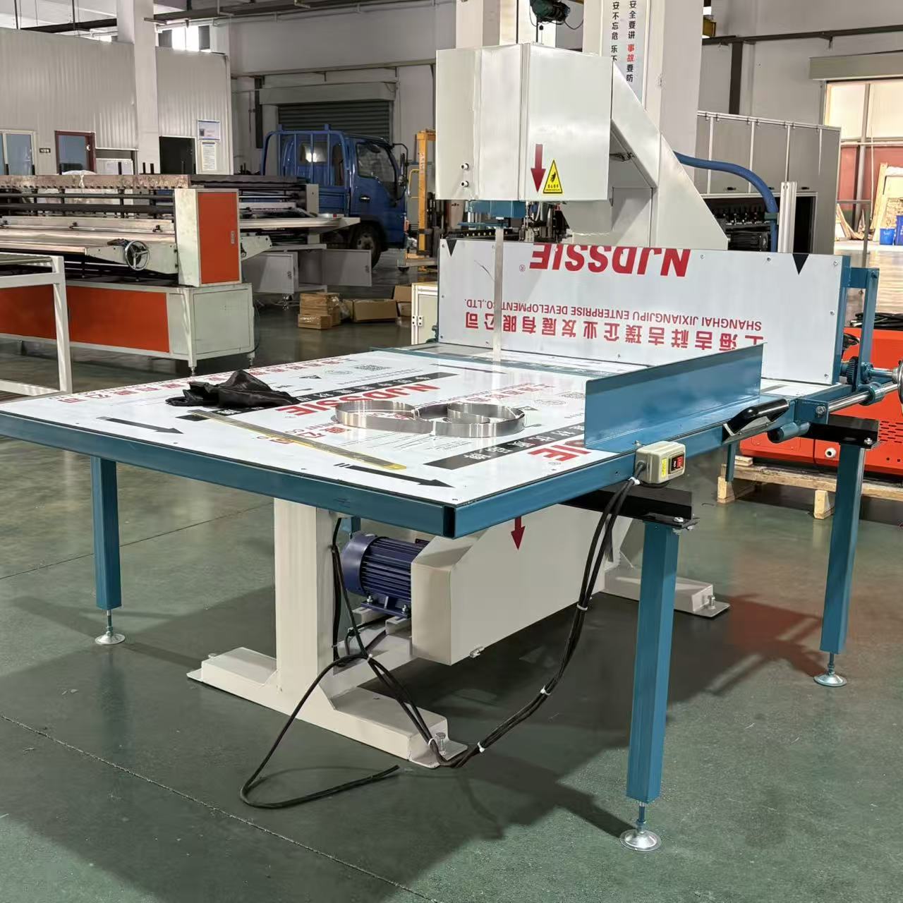 Automatic Filter Pack Cutting Machine