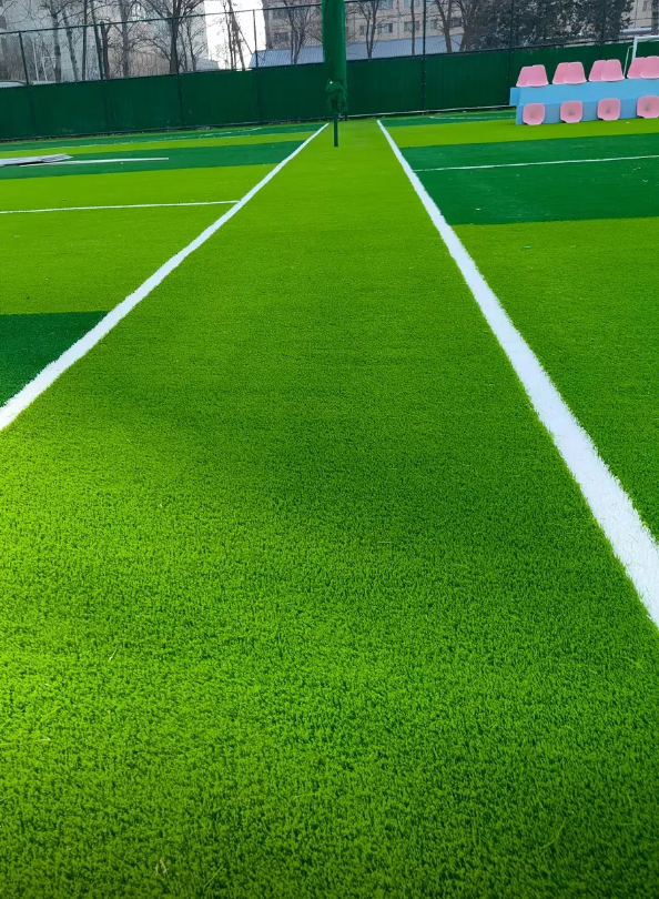 Transform Your Backyard with Artificial Turf