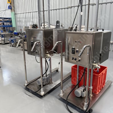 Automatic cosmetic mascara filling and capping machine12.JPG